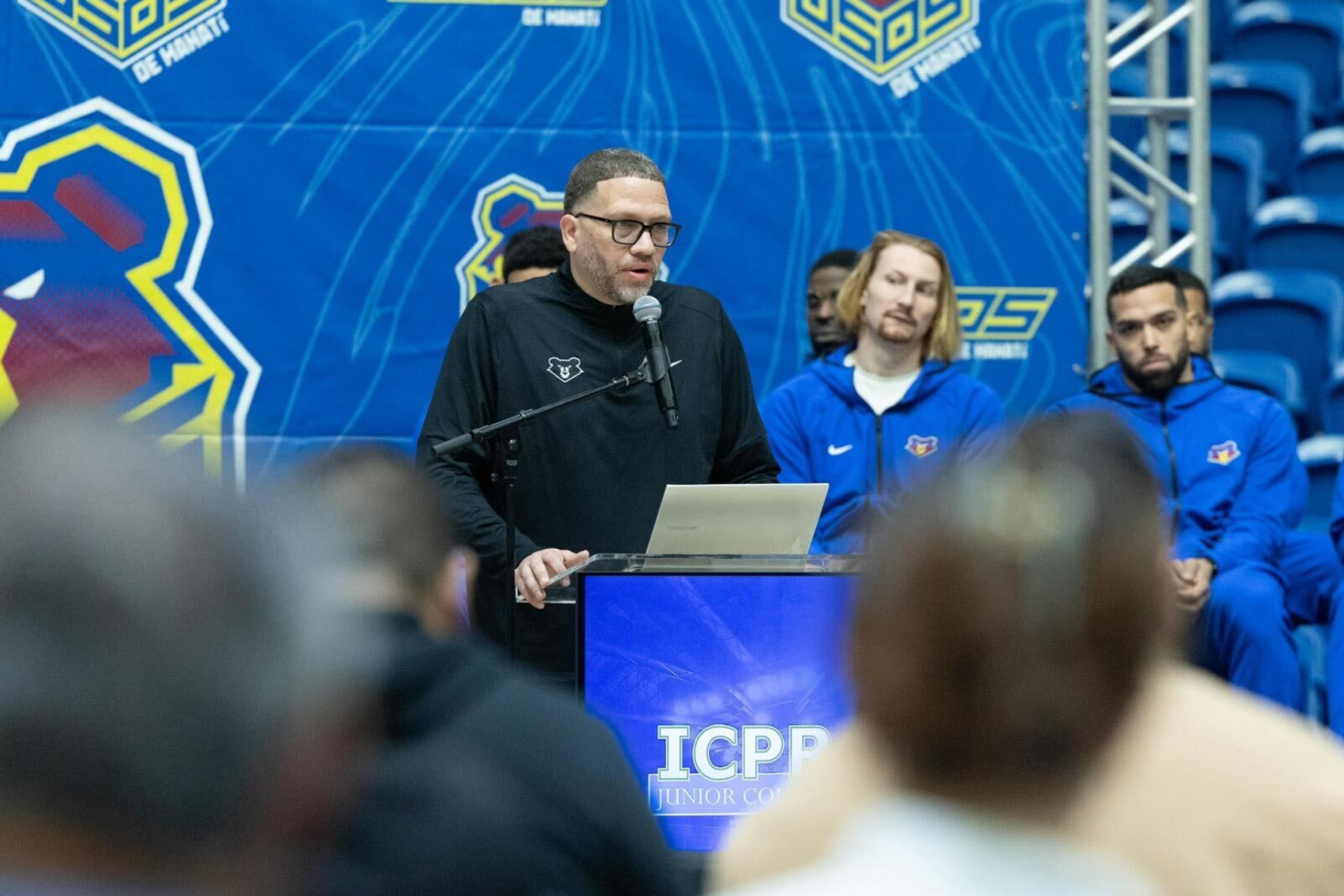 Iván Ríos, dirigente de los Osos de Manatí en el BSN.