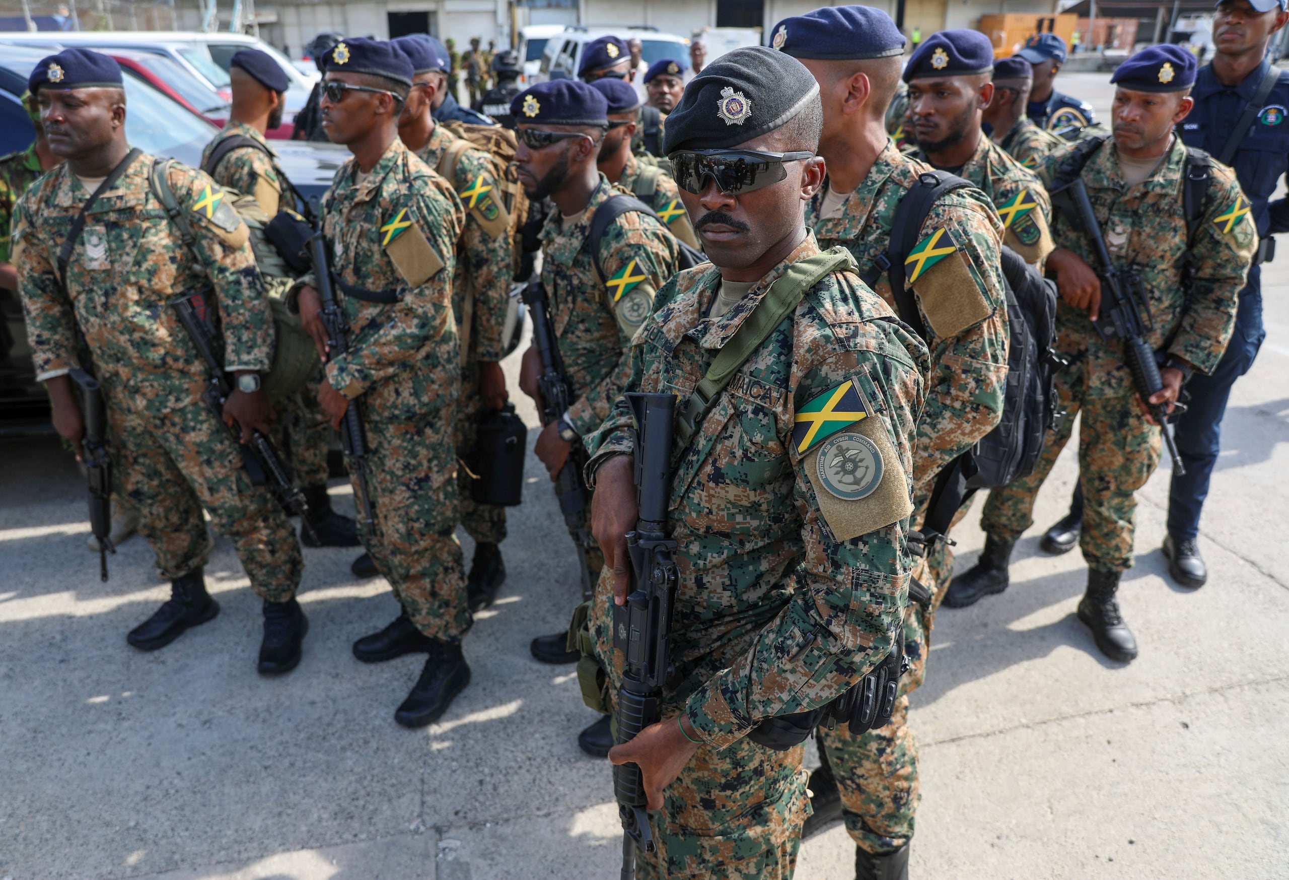 Gran parte de la violencia en Jamaica y en otras partes del Caribe se atribuye a las armas introducidas ilegalmente desde Estados Unidos.