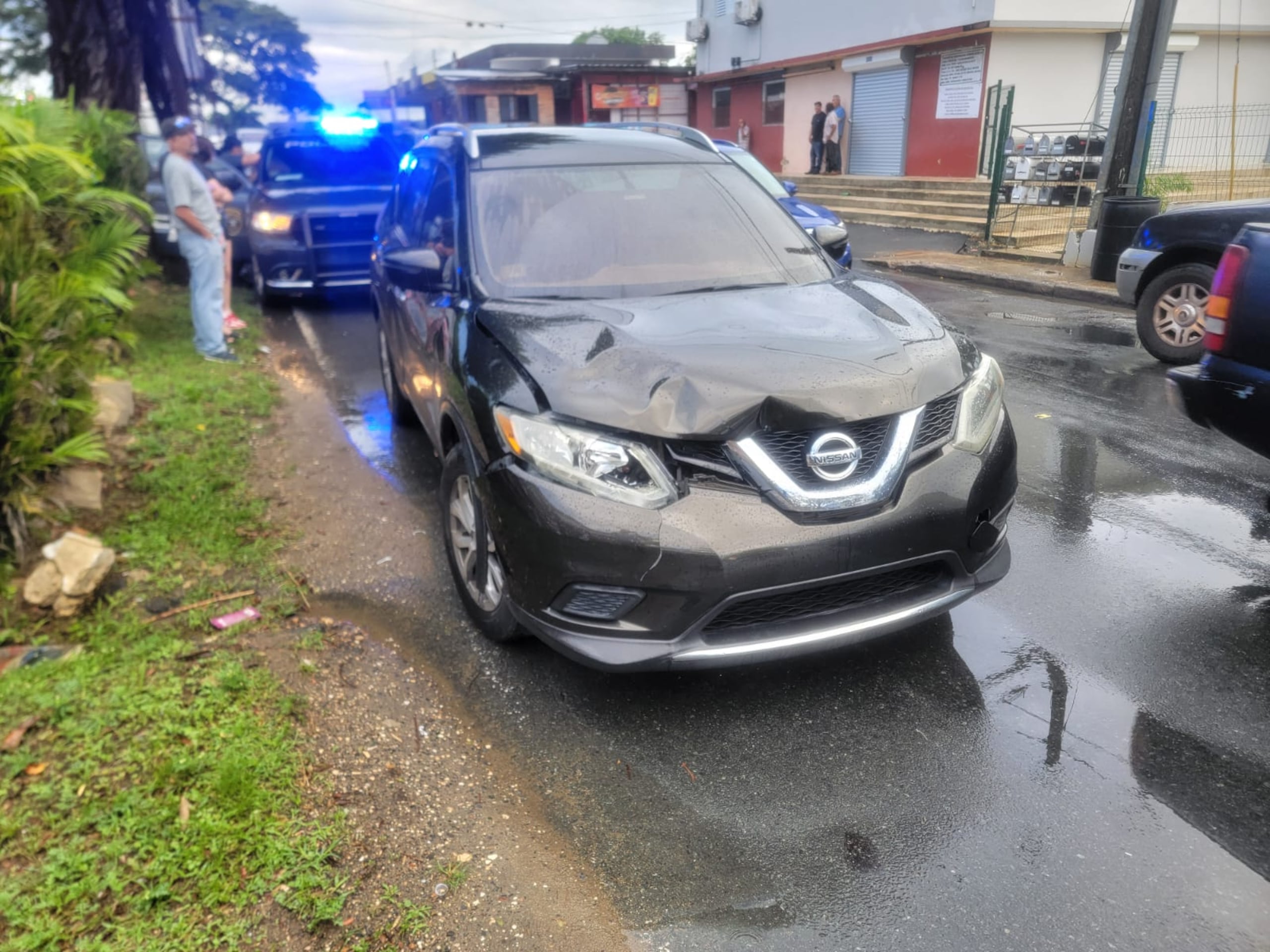 Una adolescente de 14 años resultó herida de gravedad tras ser atropellada en el kilómetro 4.0 de la carretera PR-130, en Hatillo.