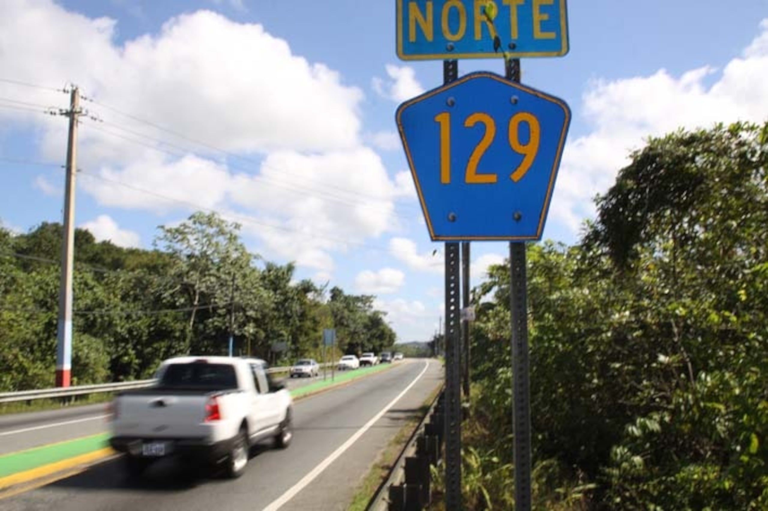 Las obras, cuyo costo ascendió de $2,992,000, que era la partida original a $3,784,018, se realizaron en la PR-129 que conduce de Arecibo a Lares.