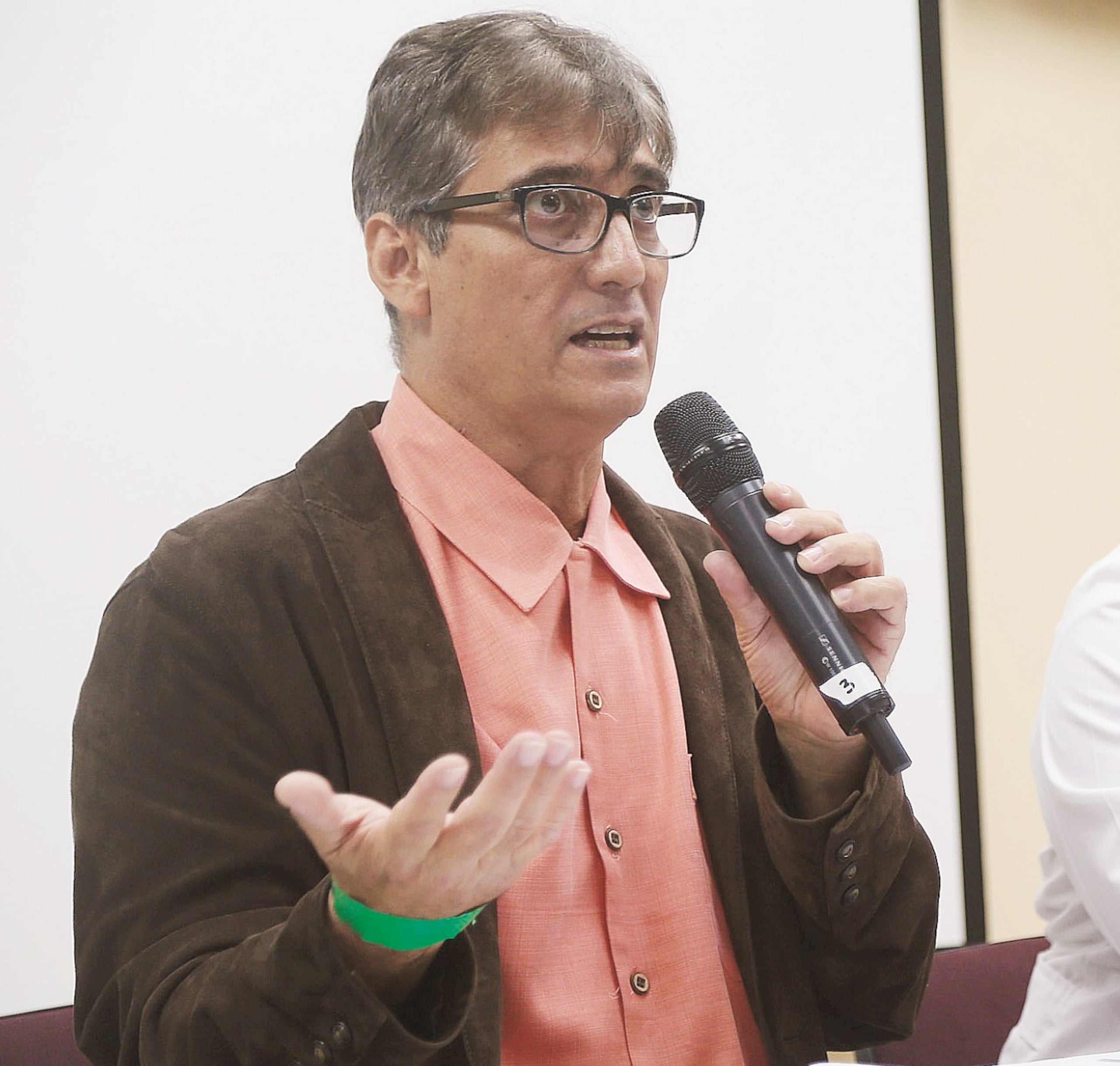 Guillermo Dávila reveló que en la actualidad, la relación entre padre e hijo se encuentra en un punto distinto.