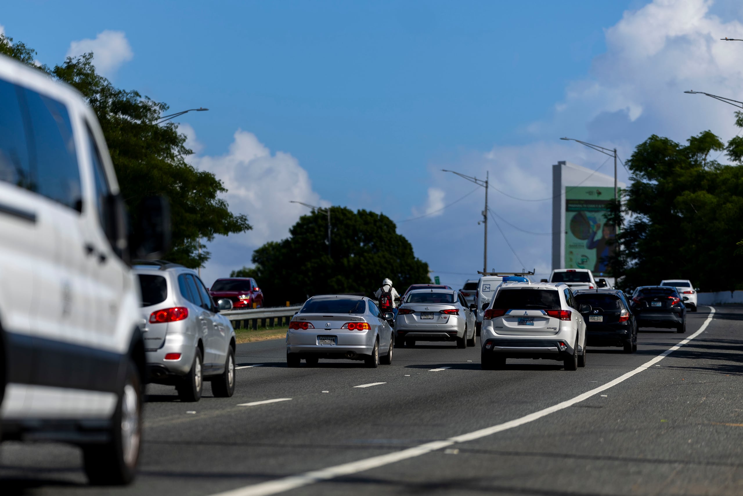 La Autoridad de Carreteras y Transportación recomendó tomar rutas alternas, entre ellas el puente Teodoro Moscoso o la avenida 65 de Infantería.