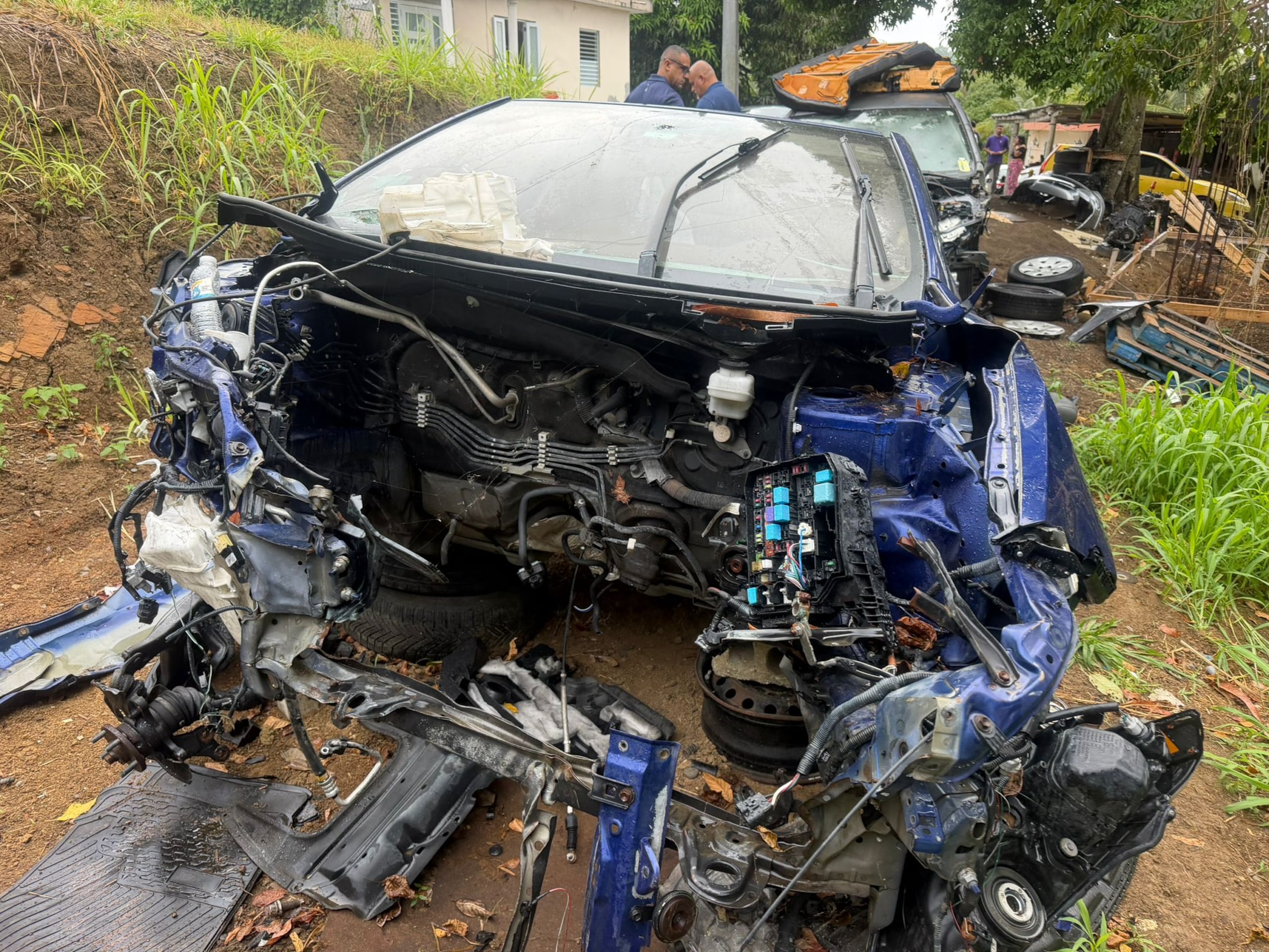 La presunta operación clandestina fue detectada durante un plan de trabajo de la División de Vehículos Hurtados del área de Arecibo.