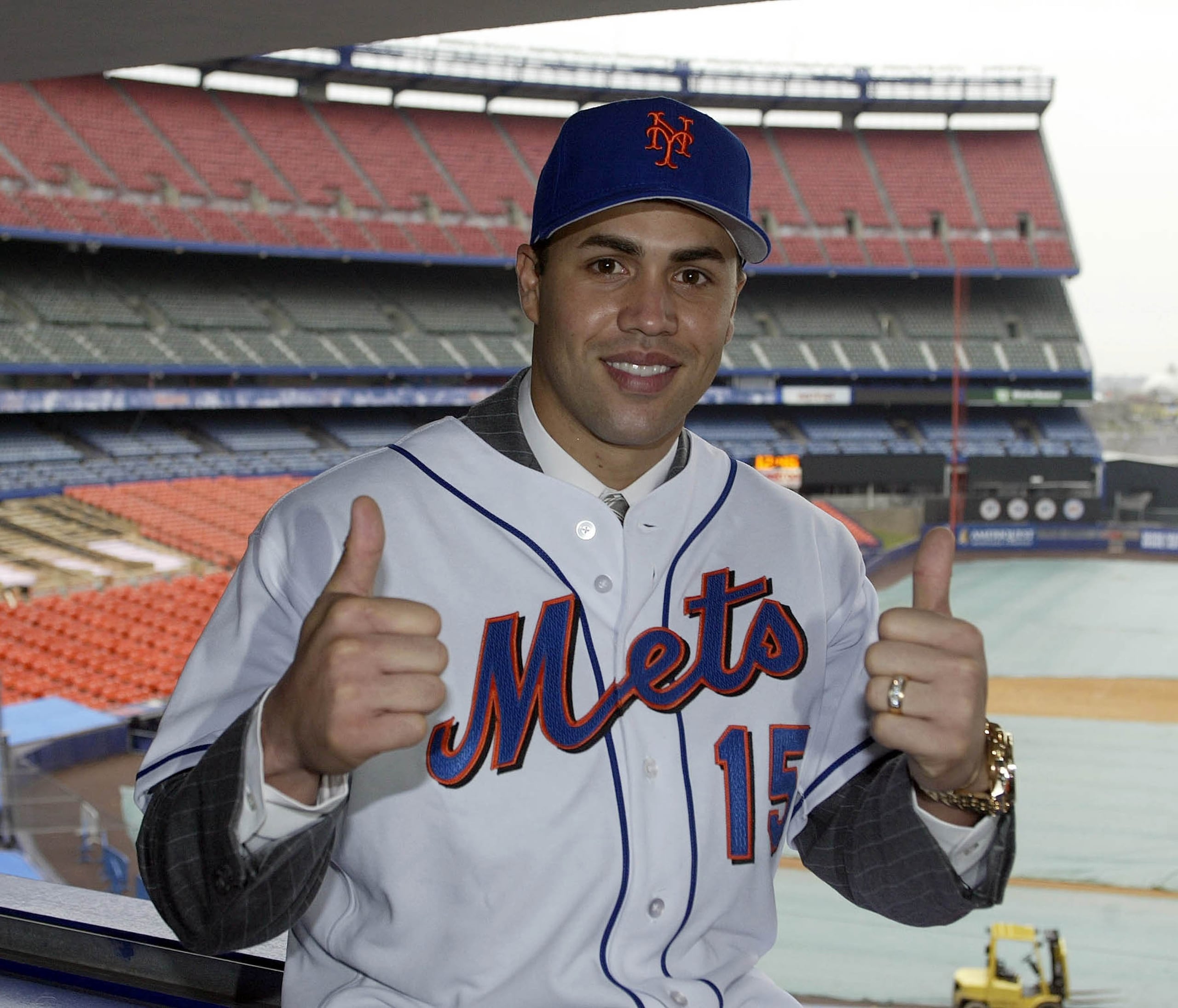 Imagen de Carlos Beltrán en 2005 cuando firmó con los Mets de Nueva York a los 27 años.