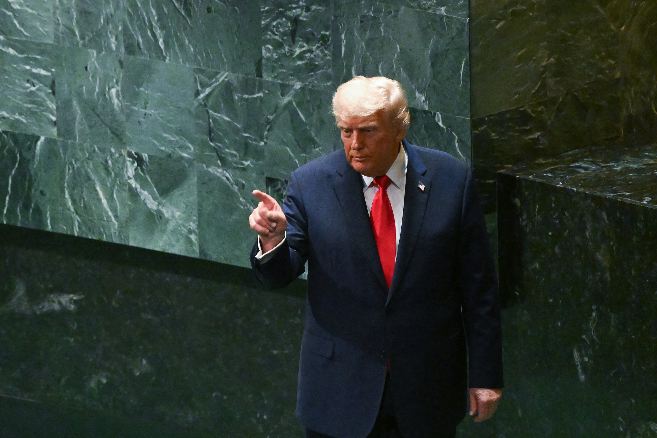 Trump presentó su postura poco después de reunirse con el presidente ucraniano, Volodymyr Zelenskyy, al margen de la Asamblea General de las Naciones Unidas.