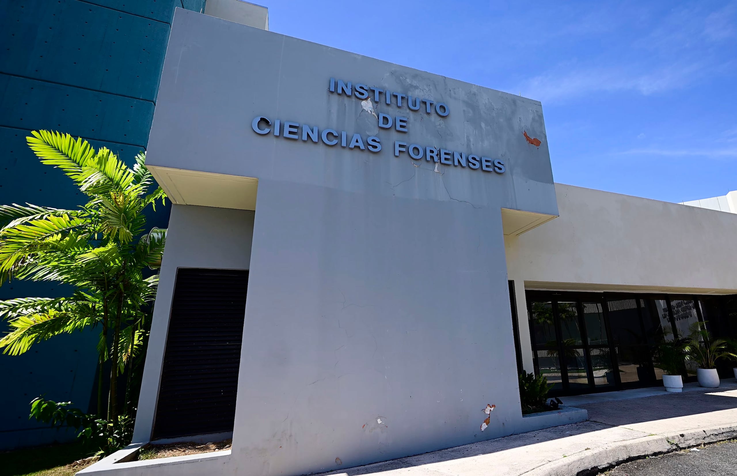 Fue trasladado al Instituto de Ciencias Forenses.