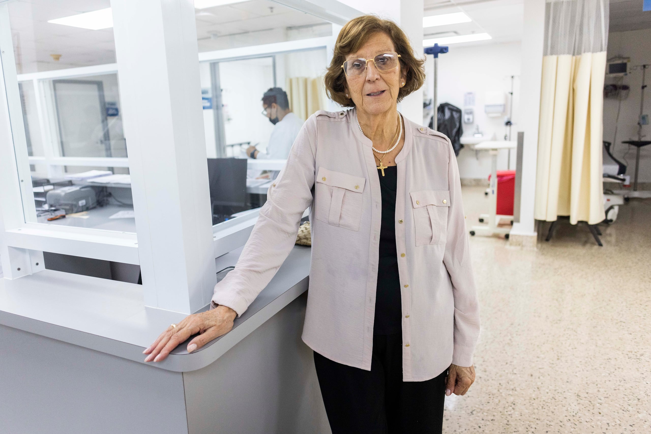 La doctora Sara López Martín, quien condujo el recorrido por las instalaciones, recordó toda la historia que encierra el complejo hospitalario.
