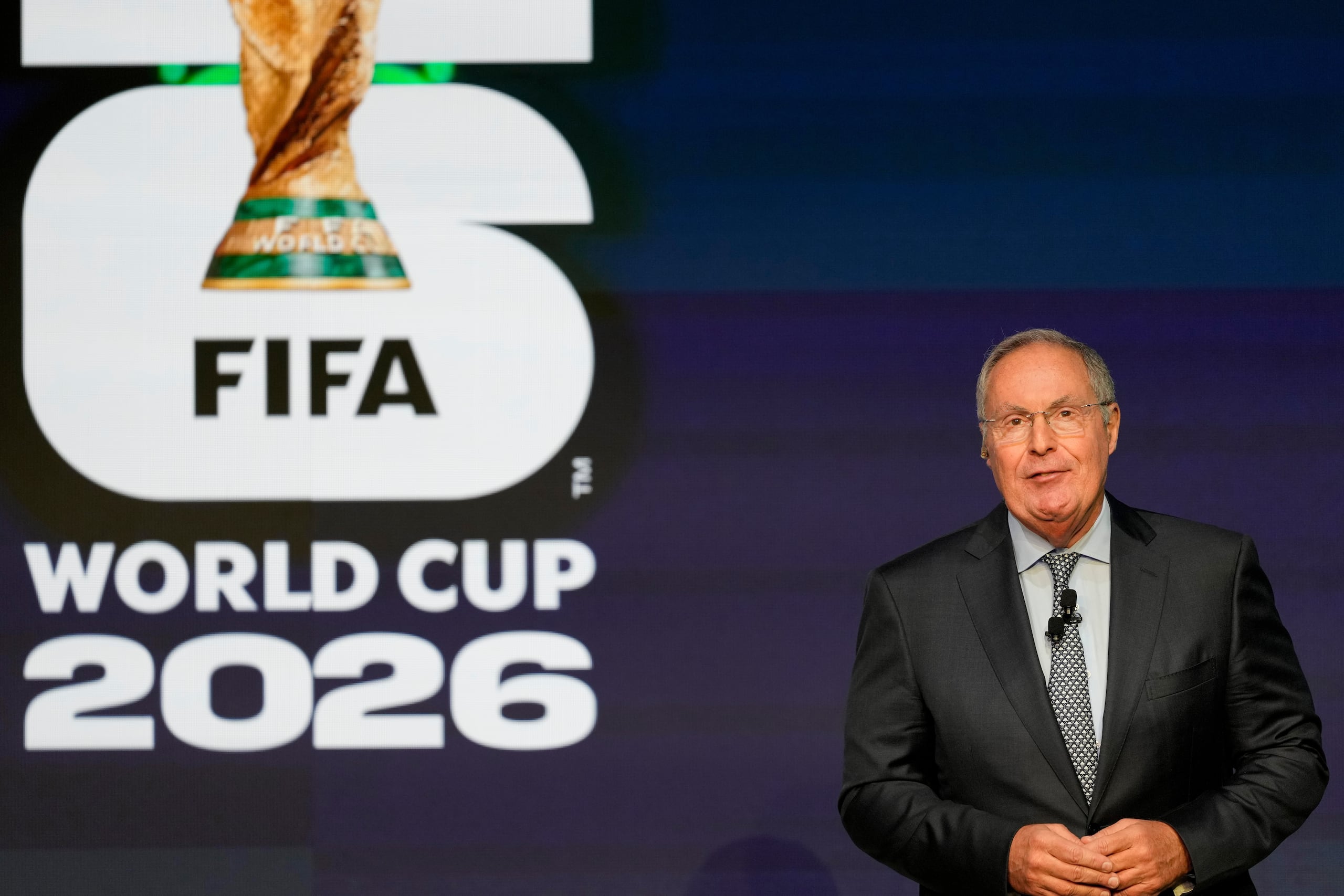 Andrés Cantor aparece aquí durante la presentación del calendario de partidos del Mundial FIFA masculino que se celebró este verano.
