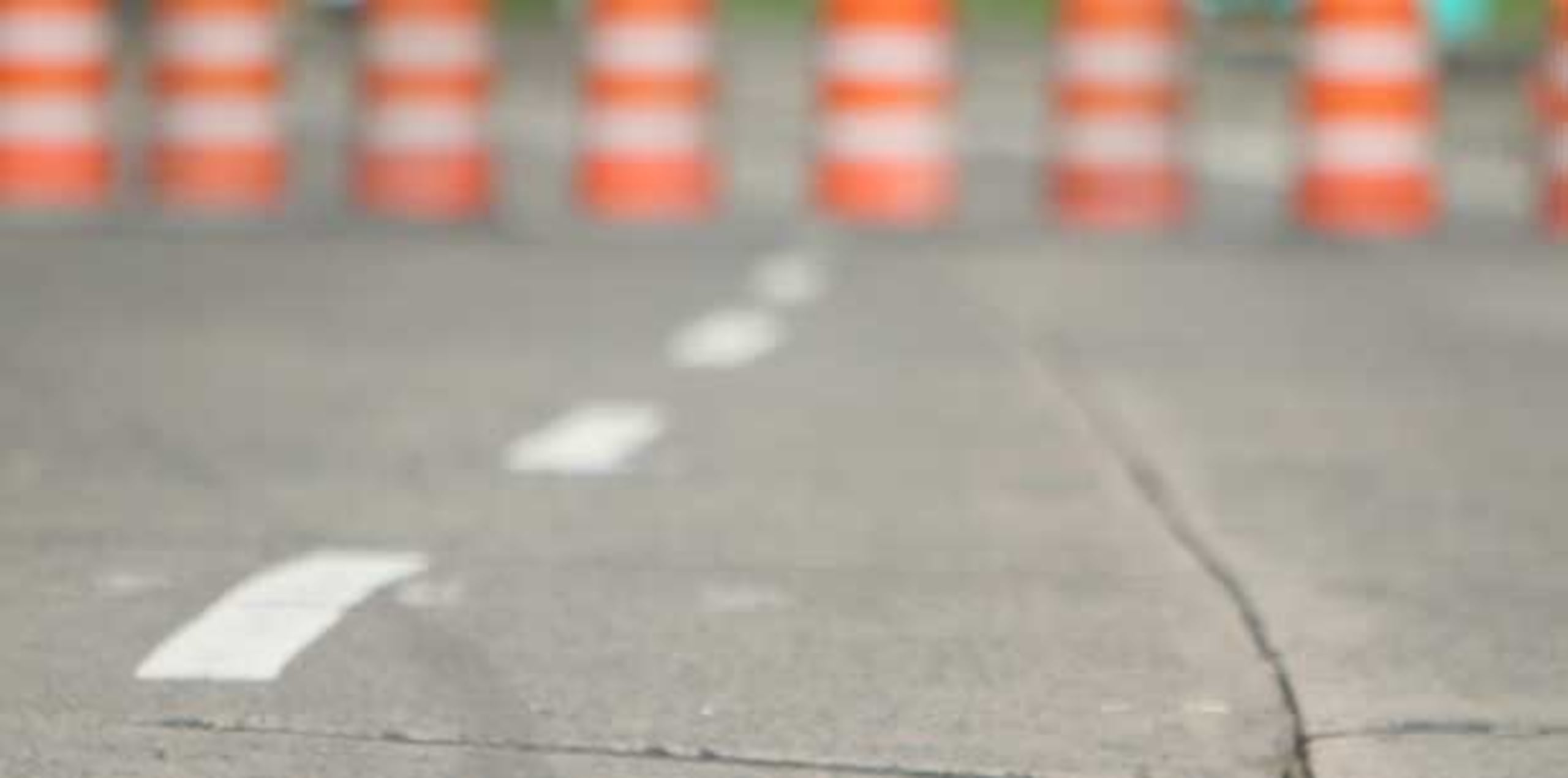 Durante este viernes y mañana continuarán las tareas de repavimentación de la carretera PR-1, desde la avenida Eleonor Roosevelt hasta la avenida Domenech. La obra se realizará de 7:00 p.m. a 4:00 a.m. Habrá cierres alternos de tres carriles. (Archivo)
