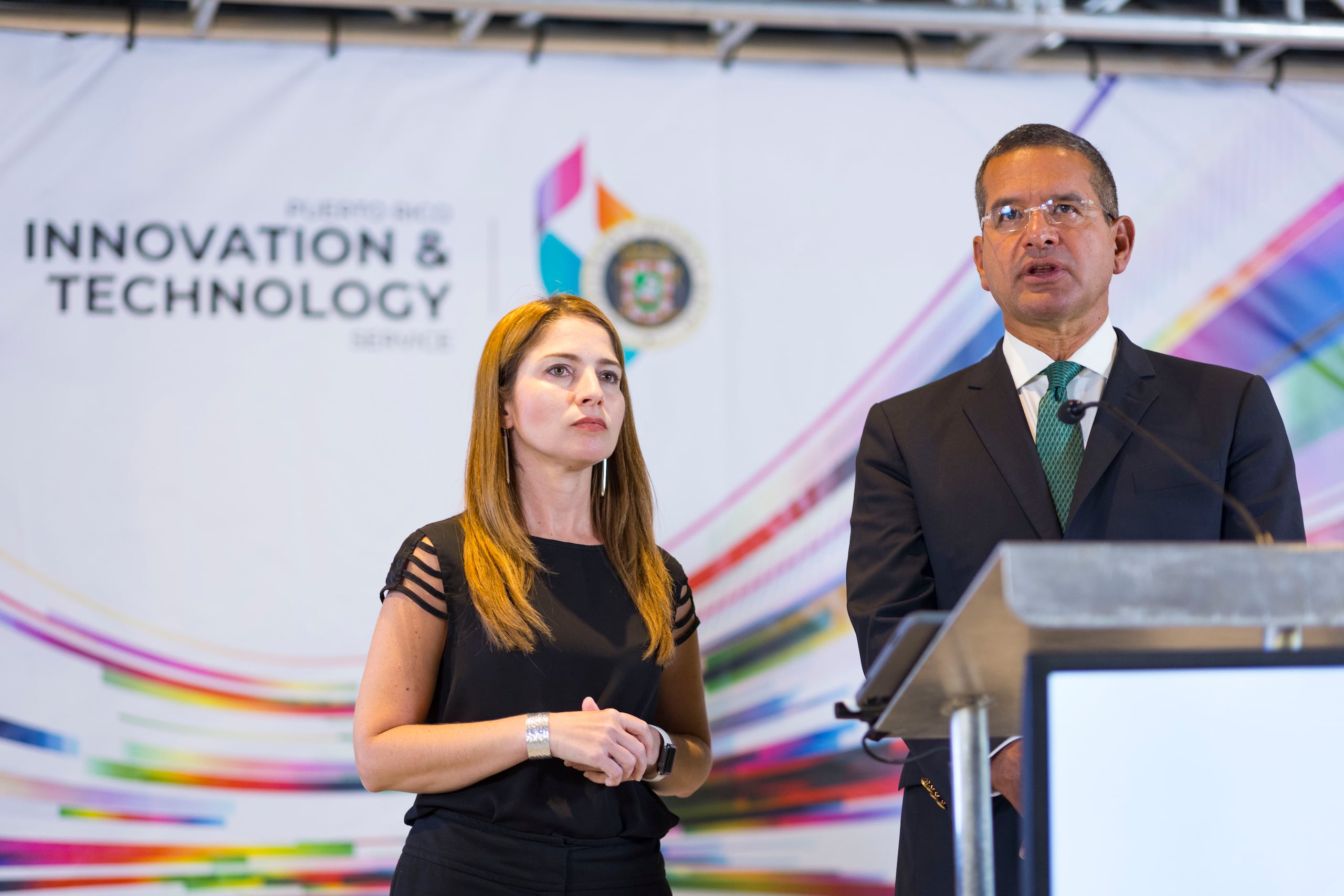 La exdirectora de PRITS, Nannette Martínez Ortiz, junto al exgobernador Pedro Pierluisi. (Archivo / GFR Media)
