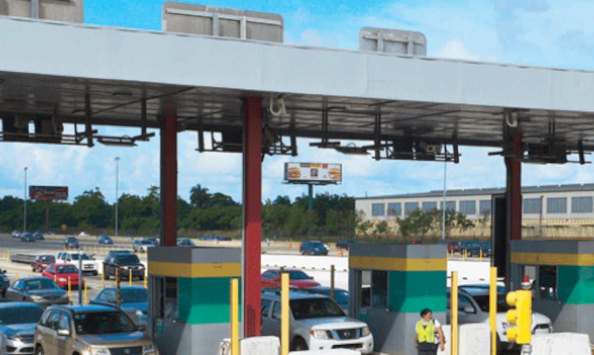 Escalan estación de peaje del AutoExpreso en Vega Alta - Primera Hora