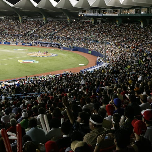 FOTOS: ¿Lo recuerdas? Así se vivió hace 20 años el Clásico Mundial de Béisbol en el Bithorn
