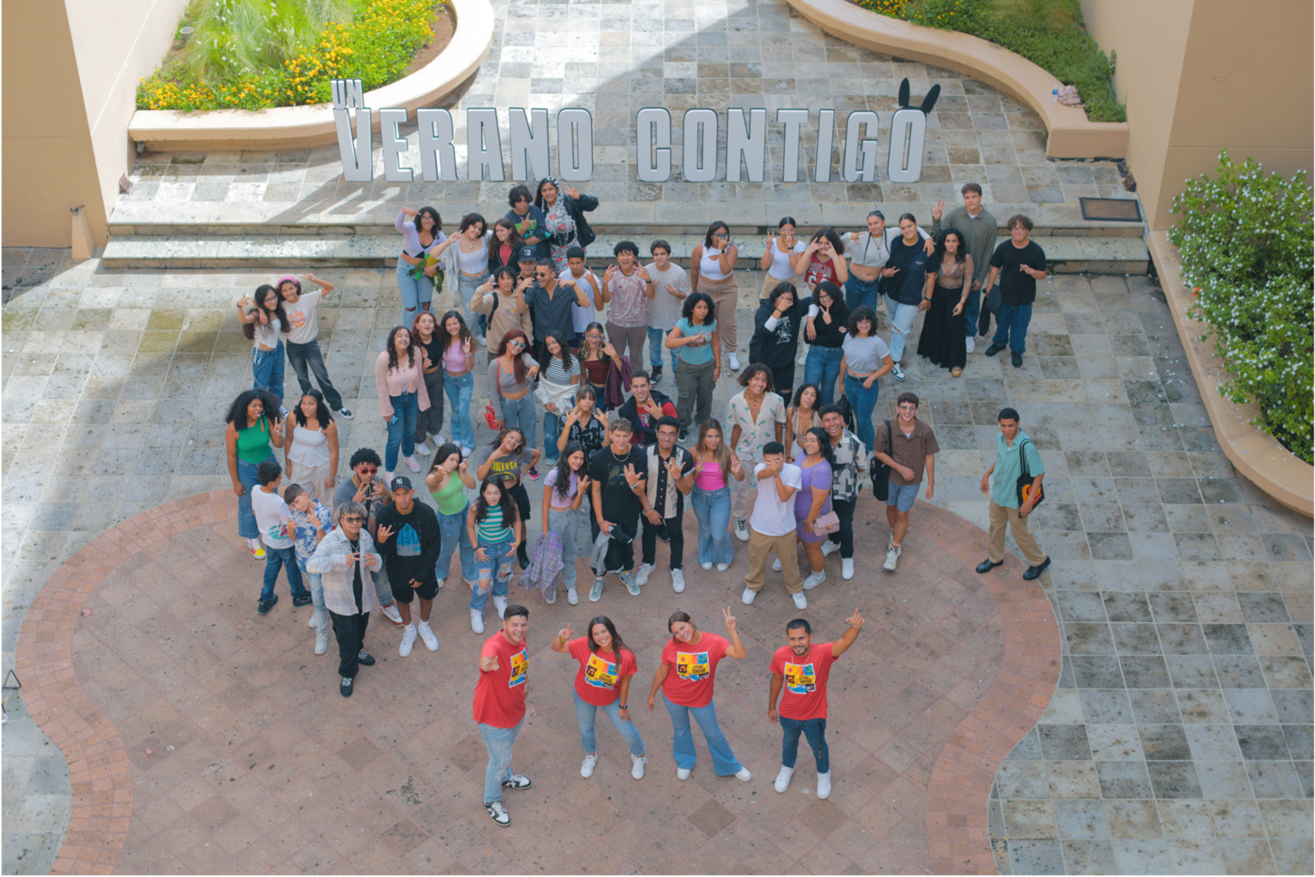 Los participantes tendrán distintas experiencias, desde talleres, recorridos guiados y confeencias, todas relacionadas a la música, arte y deporte.