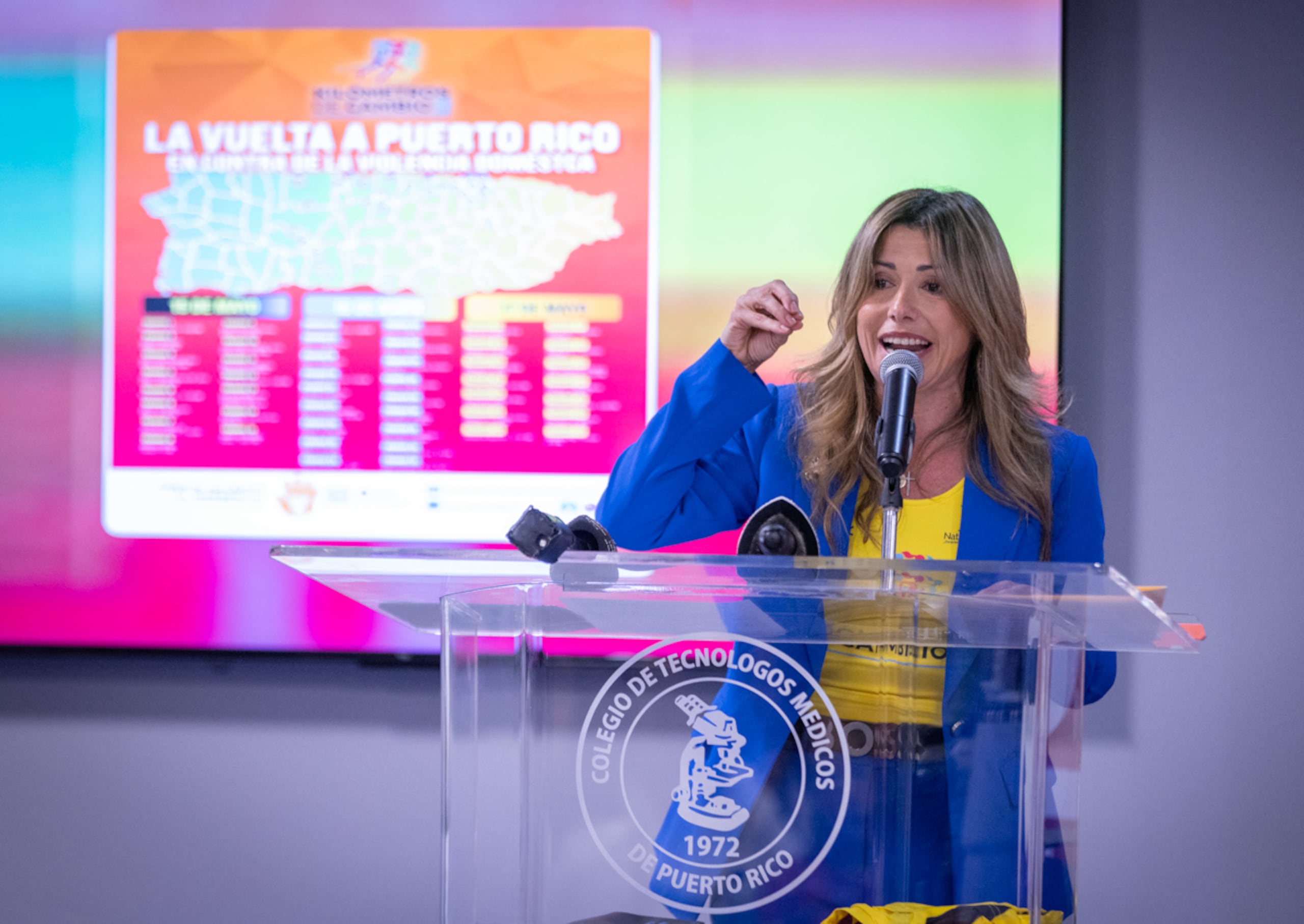 Deborah Maldonado, presidenta de Kilómetros de Cambio, resaltó que esta iniciativa busca que cada mujer y cada hombre tenga soluciones para evitar la violencia al alcance de su teléfono.