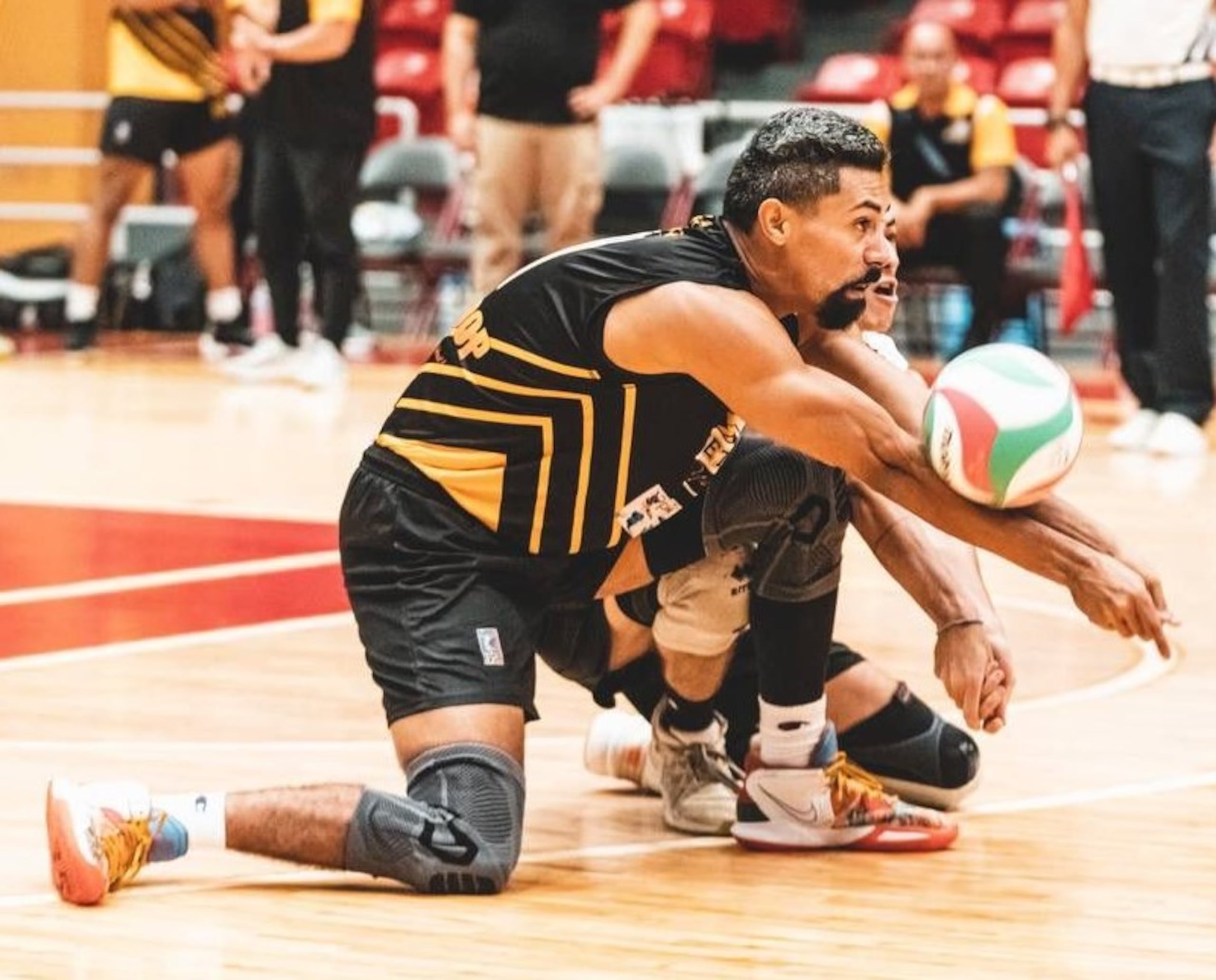 Eddie Rivera, de los Cafeteros de Yauco, aportó 11 puntos y 17 pases positivos en la derrota ante Corozal.