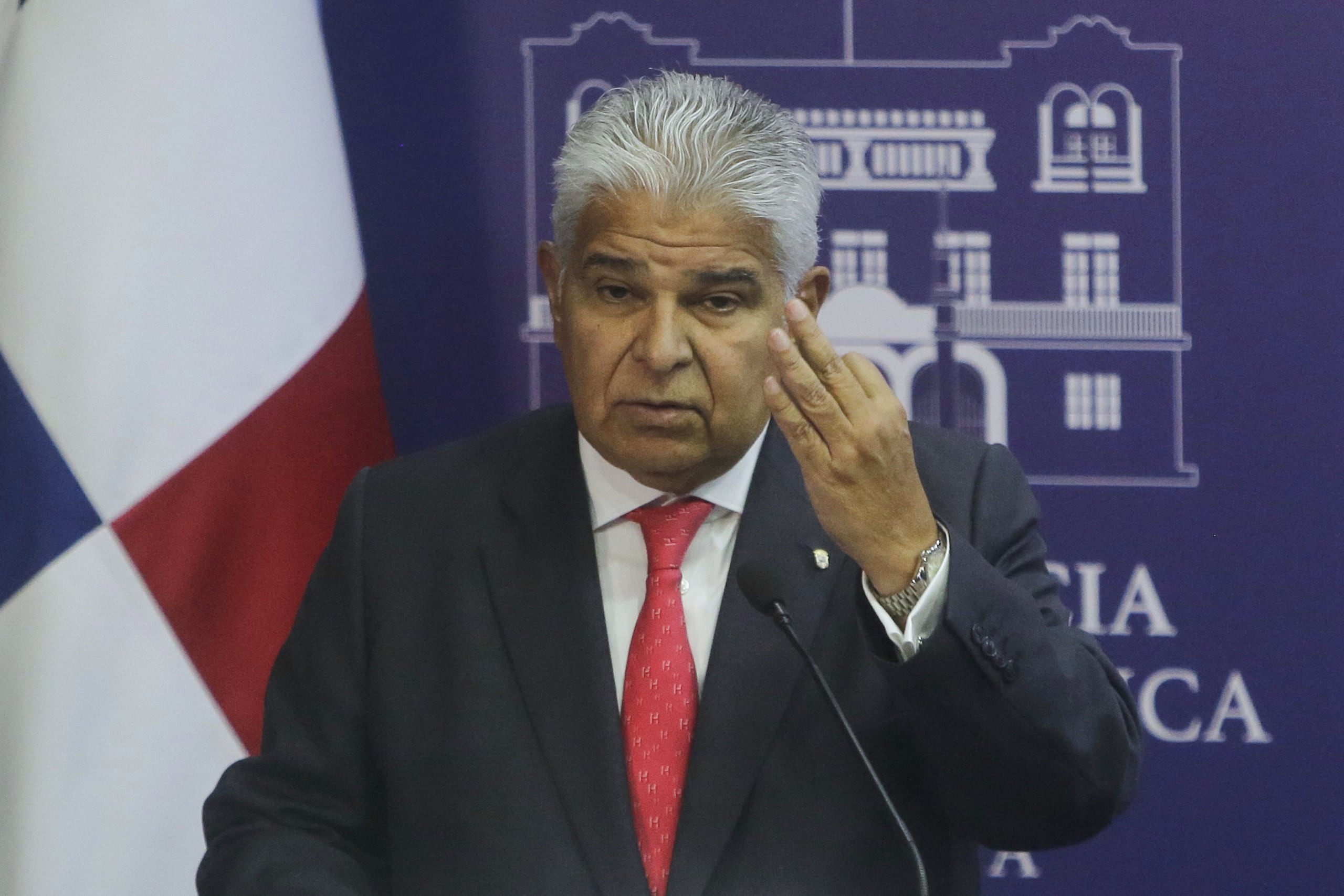 El mandatario venezolano tampoco descartó la opción de ofrecer el asilo político a otros miembros del chavismo, en caso de ser necesario.