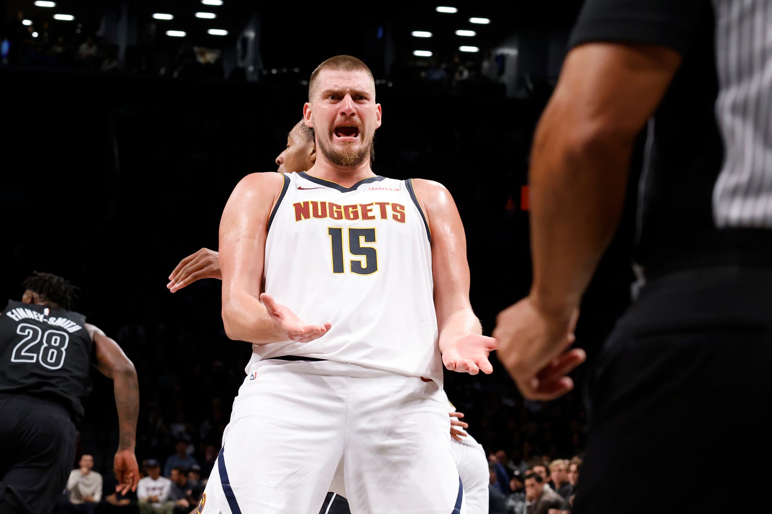 Nikola Jokic anotó 48 puntos el domingo, al juego siguiente de haber colado 56 tatntos.