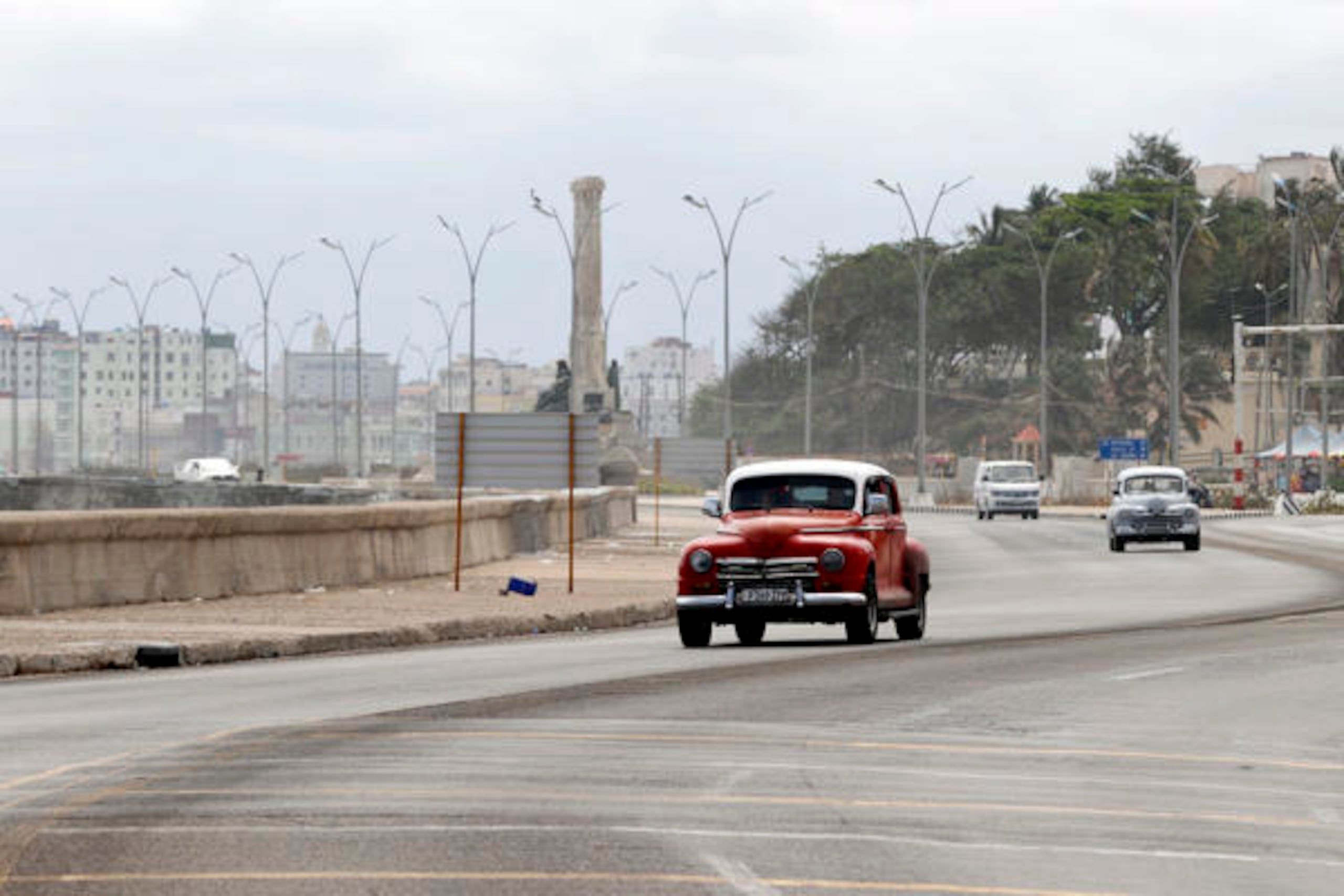 Abogados y expertos en casos de secuestro parental, citados por el medio, afirmaron que resulta sumamente inusual que el FBI enviara un gran avión gubernamental fuera del país para un asunto de esta naturaleza.