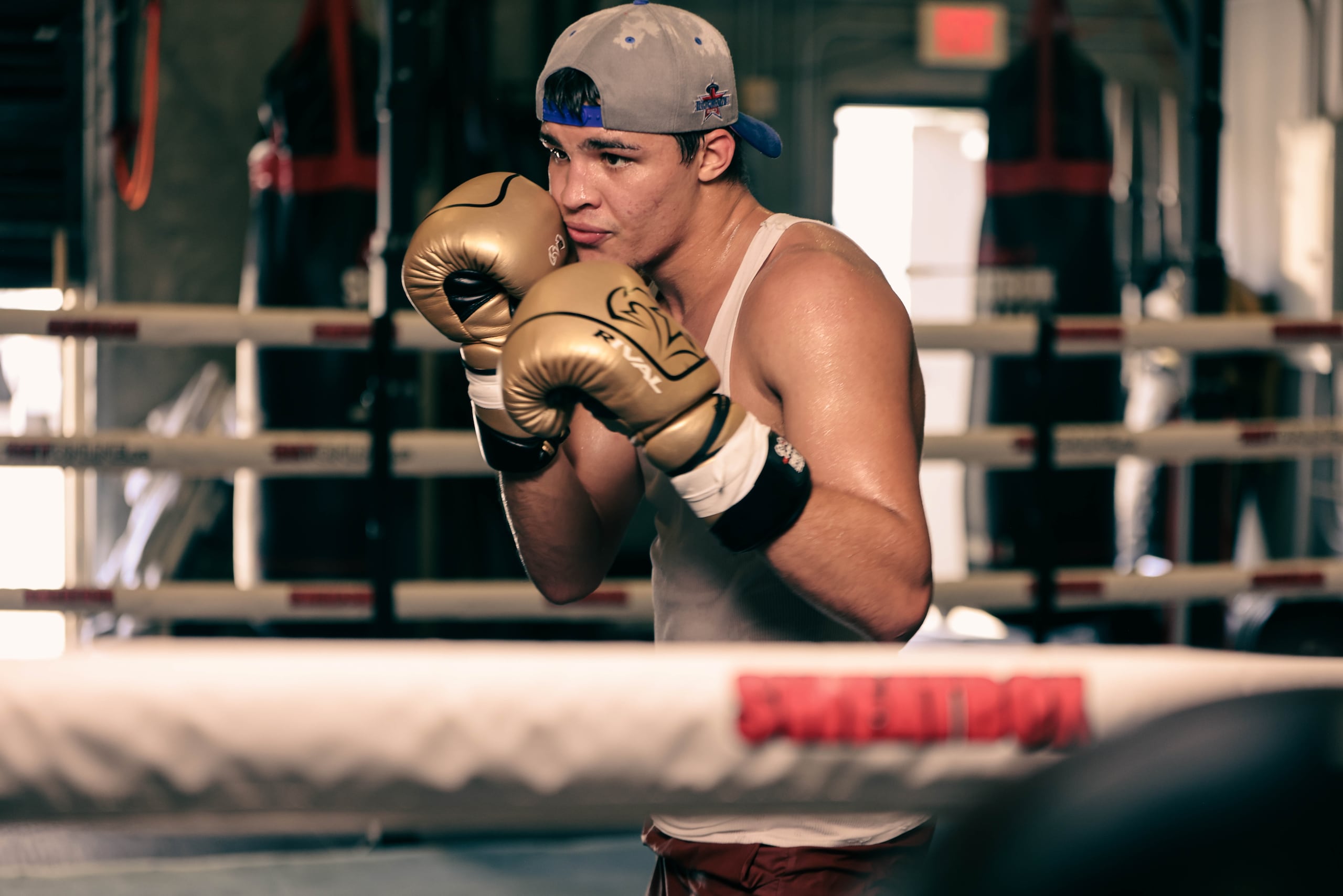 Xander Zayas tiene en agenda enfrentar a Roberto Valenzuela el 15 de septiembre en Corpus Christi, Texas.