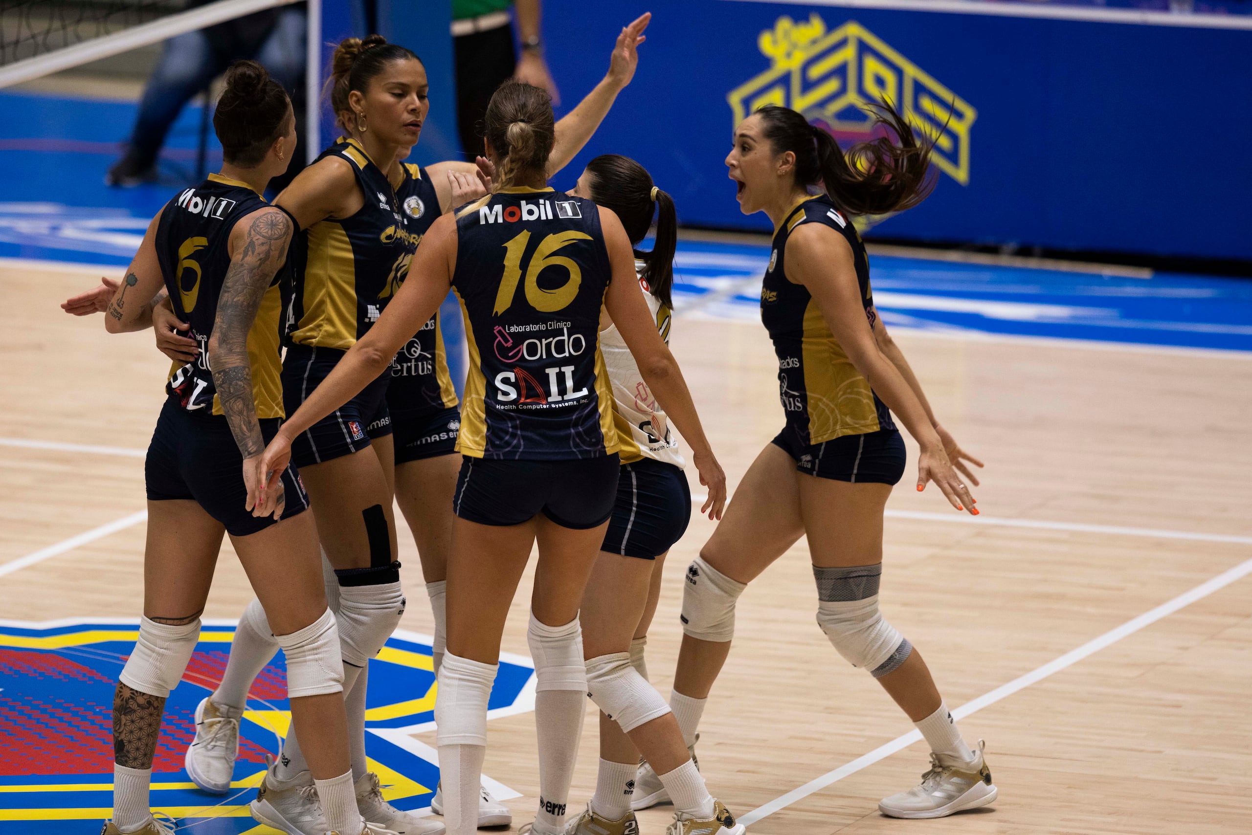 Las Cangrejeras marchan invictas en la postemporada, pero el miércoles tuvieron que josear la victoria.