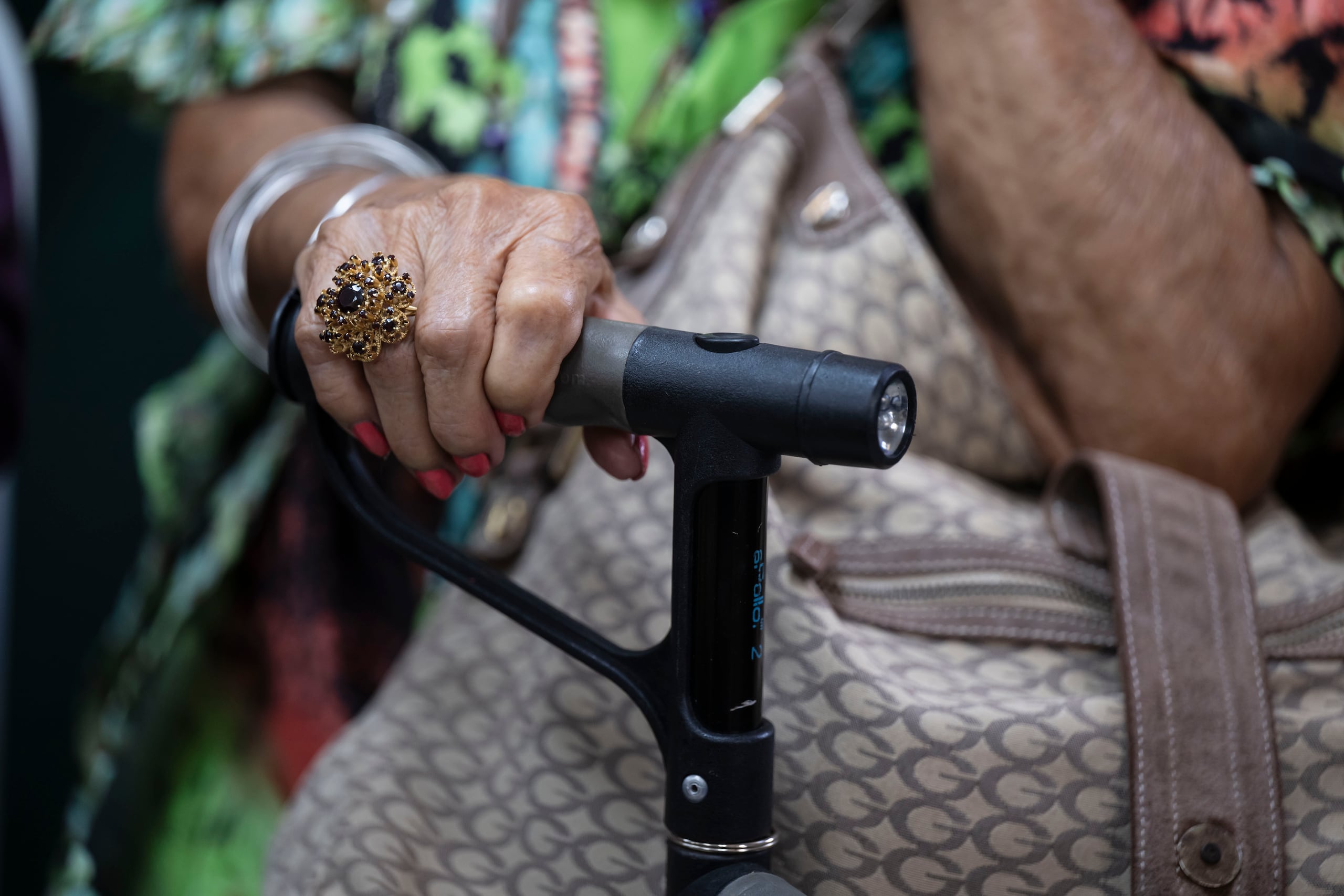 La secretaria de la Familia, Suzanne Roig Fuertes, indicó que el "atraso" en el pago a los centros de cuidado prolongado de adultos mayores es de $1.5 millones. FOTO POR: Carlos Giusti/GFR Media