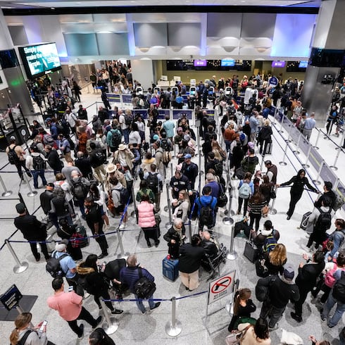 Los aeropuertos de Estados Unidos con los tiempos de espera más largos por la crisis en la TSA