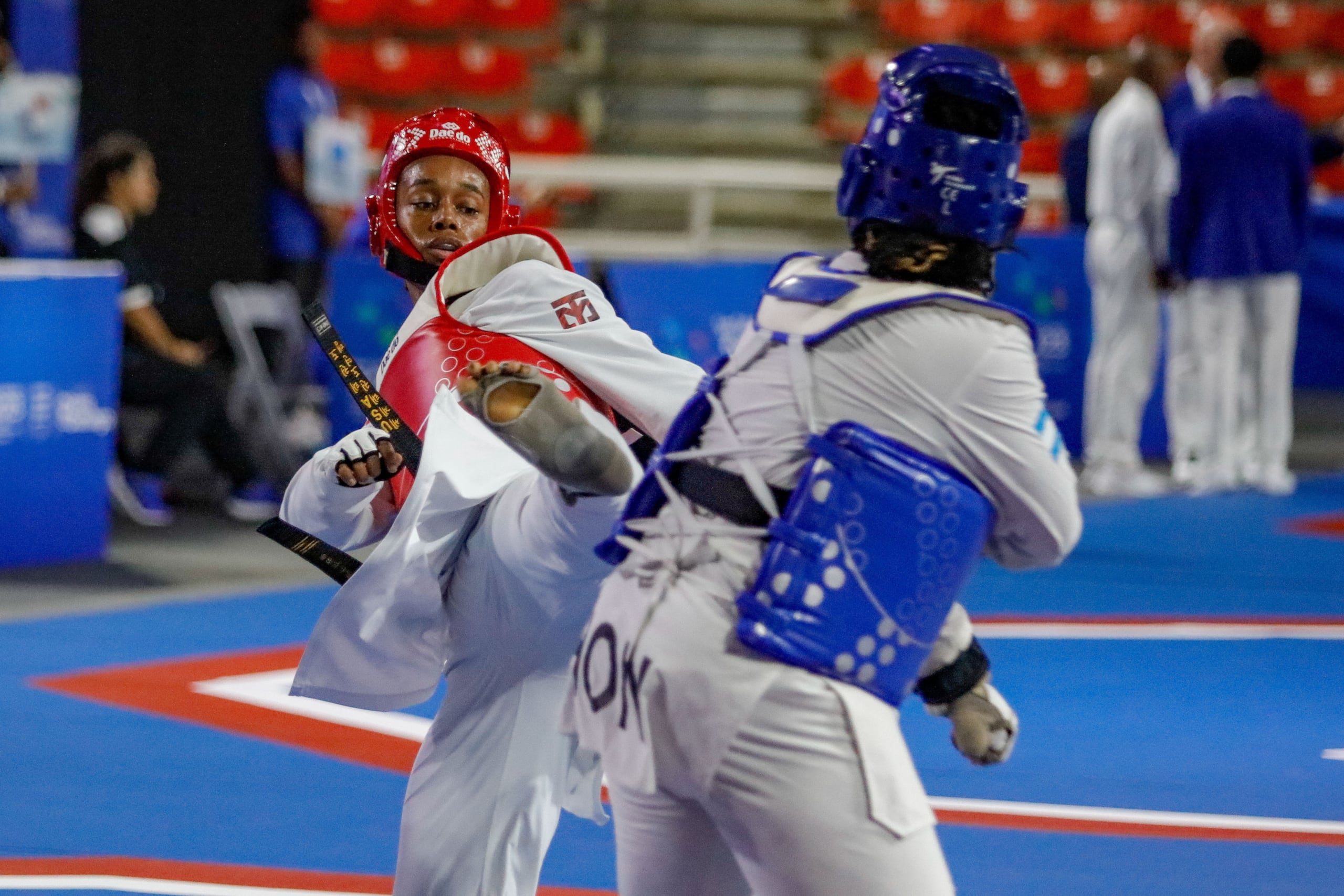 Crystal Weekes cayó ante la colombiana Gloria Mosquera tras una revisión de las estadísticas de ambas.