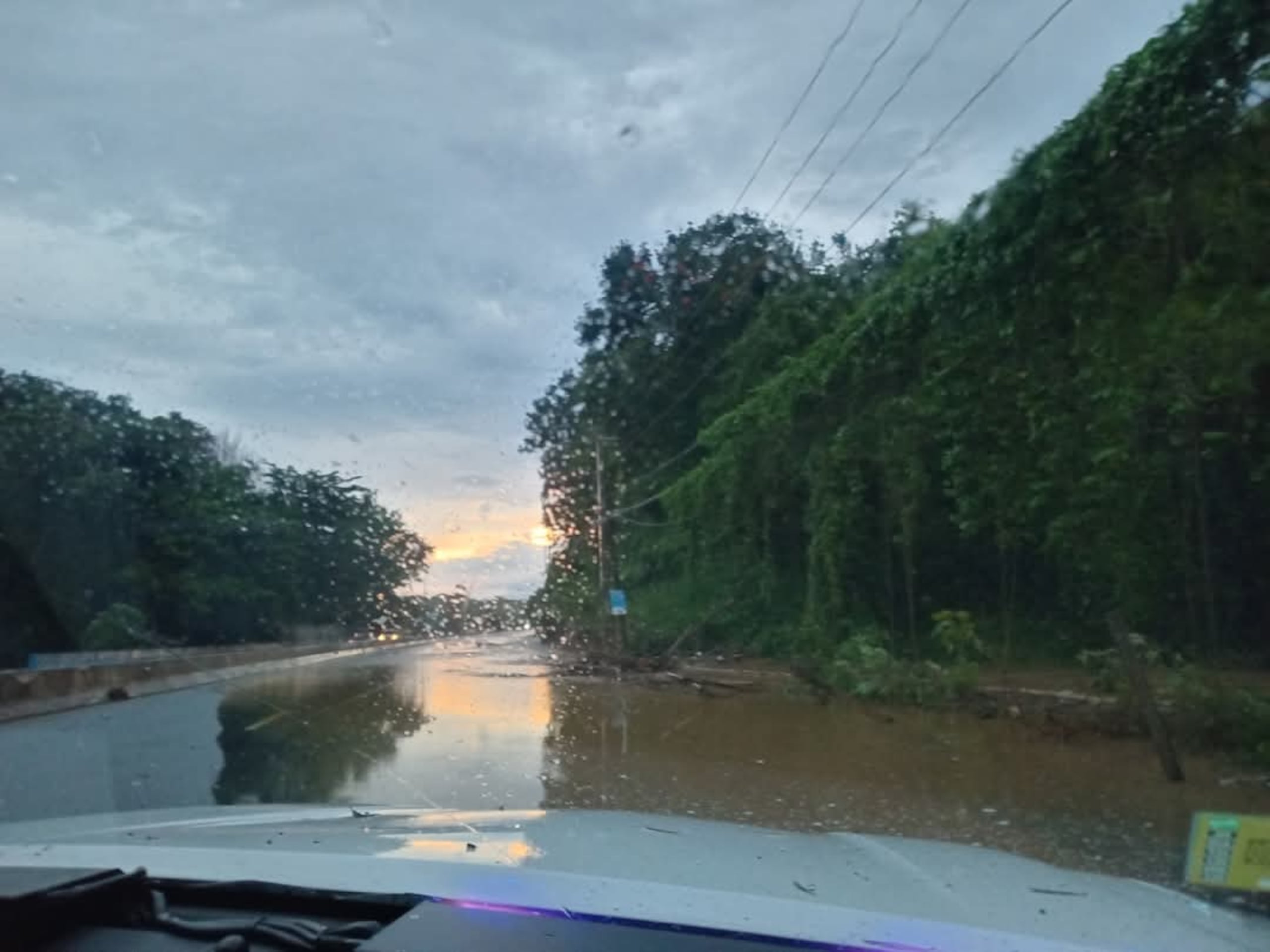 Debido a la situación, Meteorología mantiene una vigilancia de inundaciones para todo Puerto Rico.