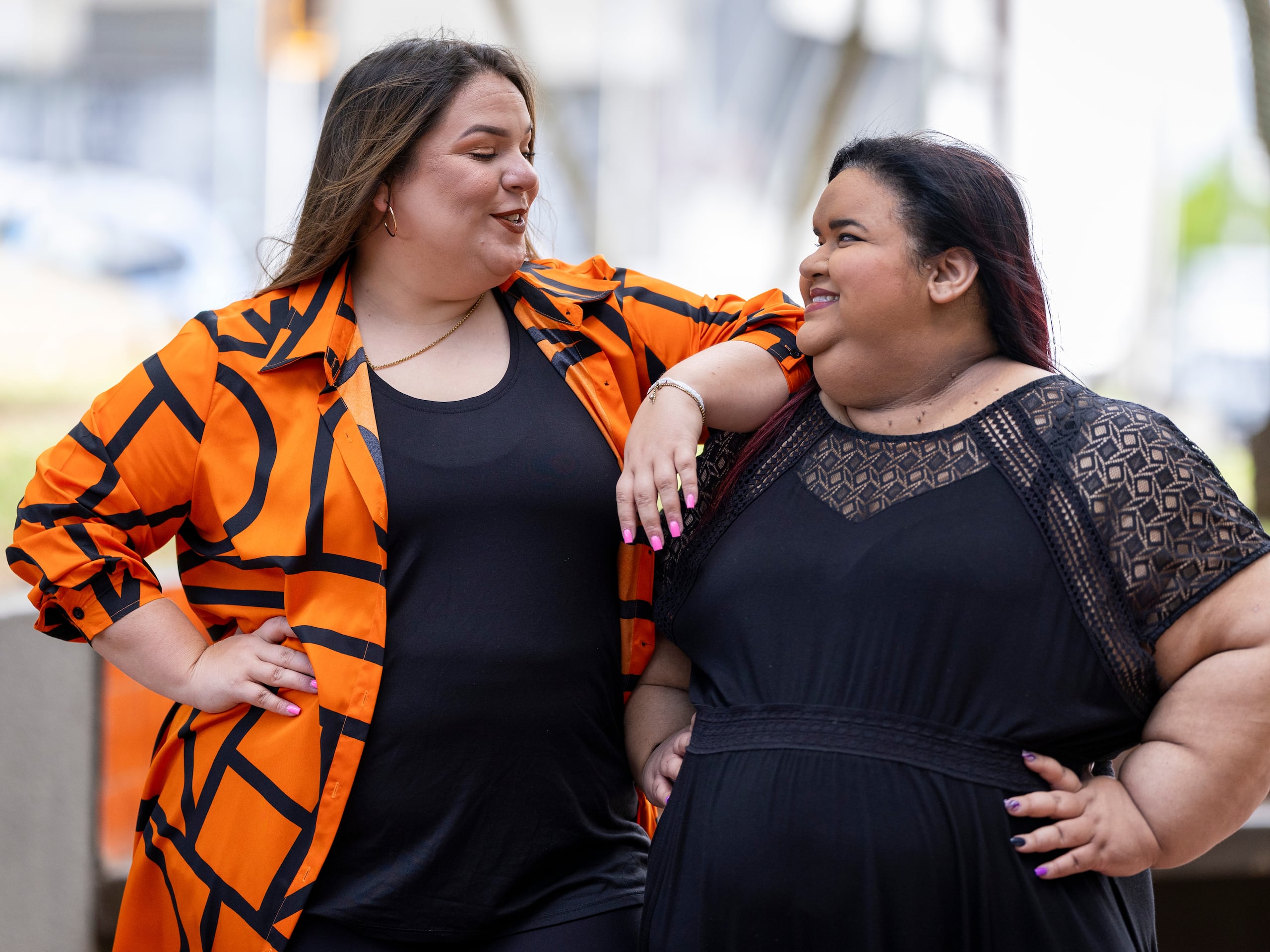 Yazaira “Yaza” López y Zor Ortiz forman parte del elenco de "El club de las gordas", obra que tuvo tres funciones "sold out" el pasado fin de semana en el Teatro Victoria Espinosa.