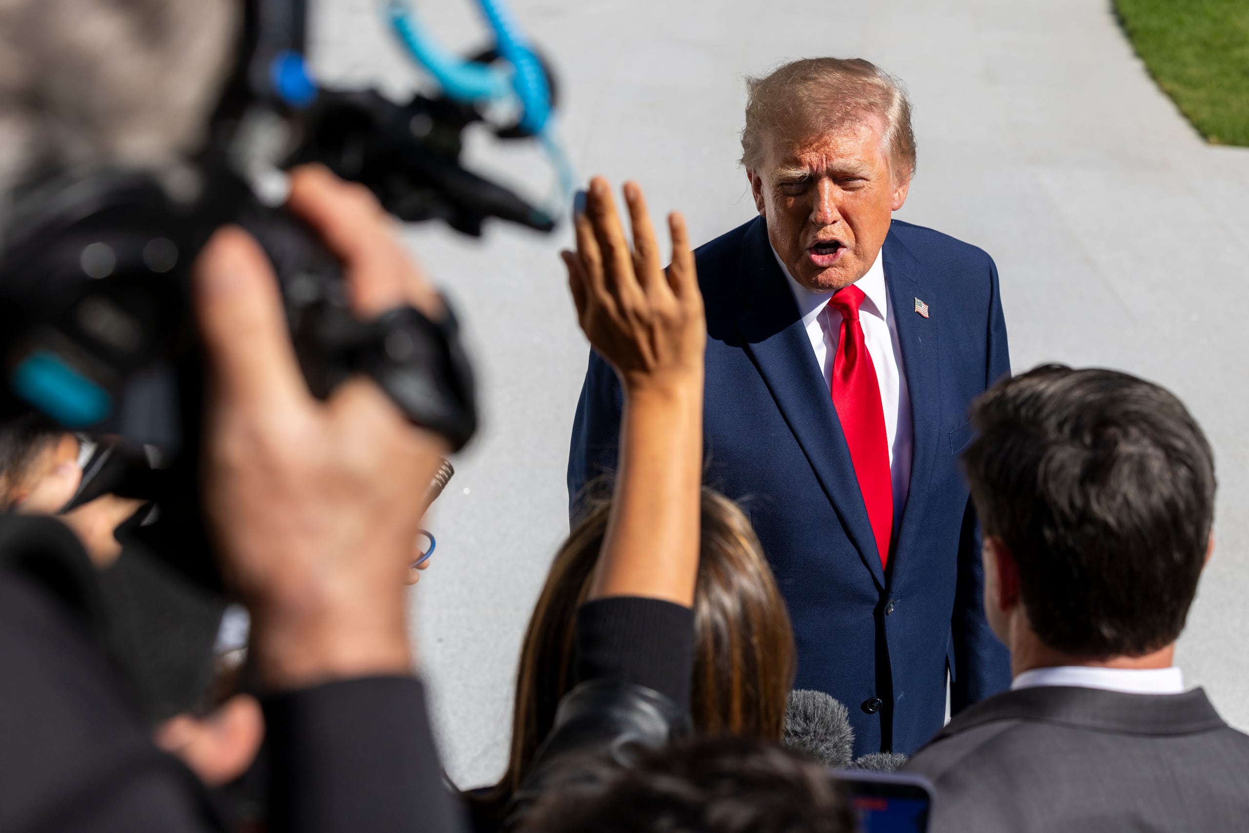 La posibilidad de un nuevo juicio político contra Trump vuelve a plantearse ahora que las encuestas apuntan a una victoria demócrata en las elecciones de medio mandato del próximo 3 de noviembre. EFE/EPA/SHAWN THEW