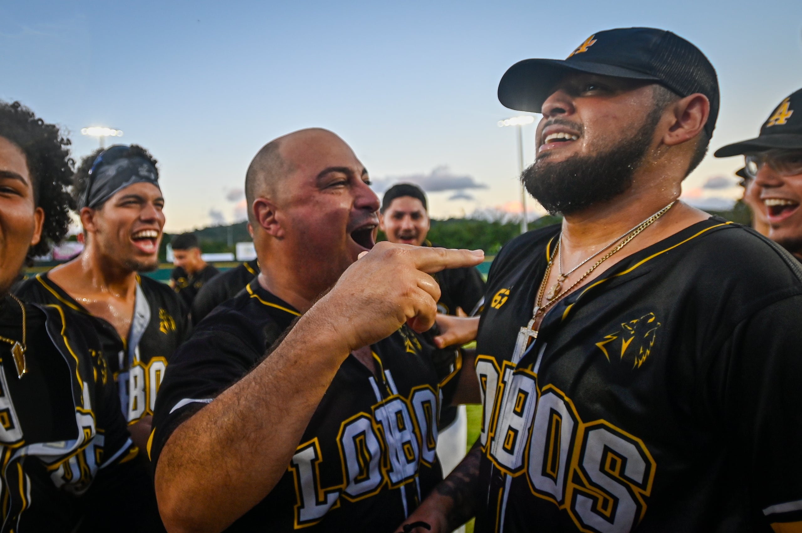 Si la UPR Arecibo gana el campeonato, el trofeo representará el primero en exhibirse en el recinto, ya que nunca han ganado el oro en el béisbol.