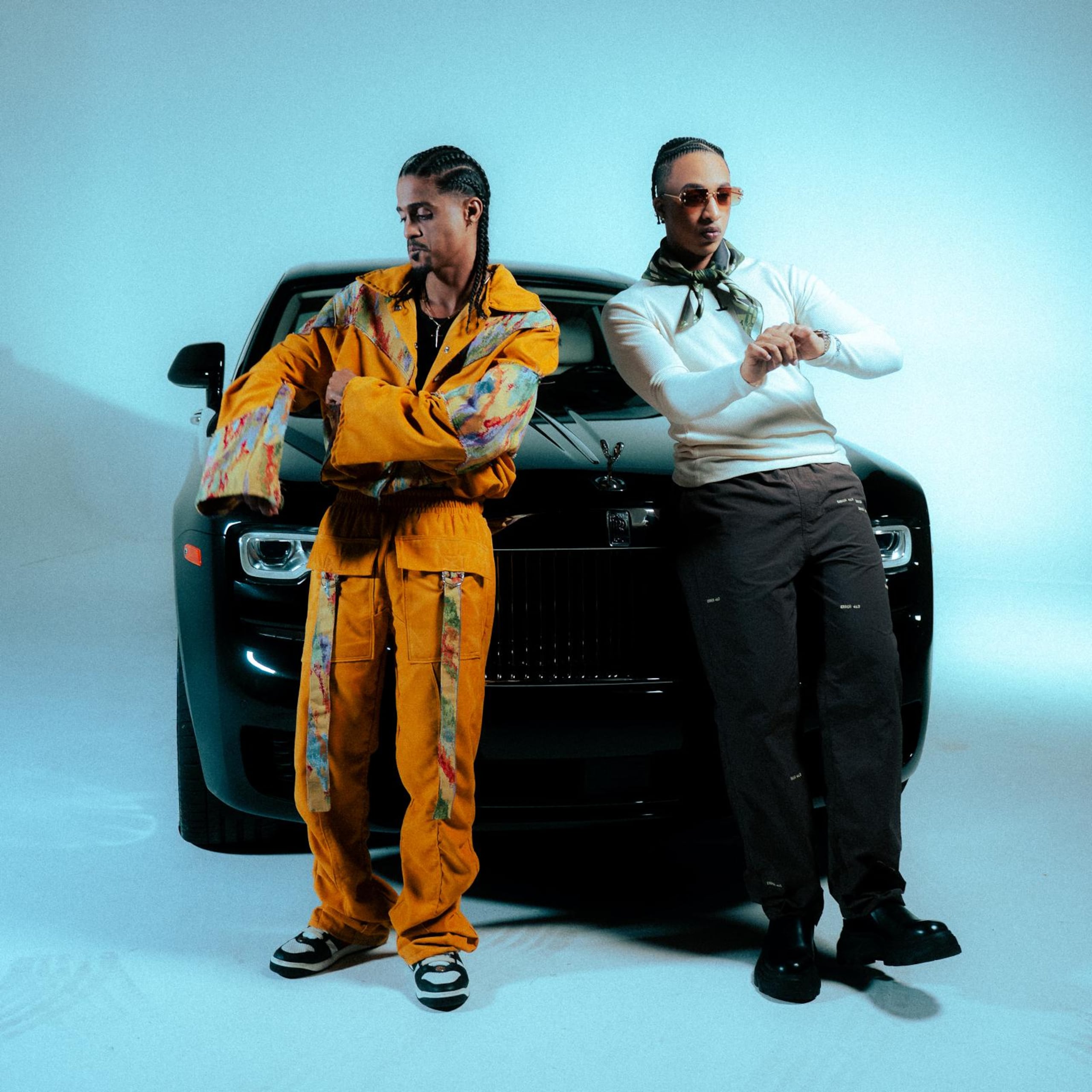 El sencillo se encuentra en todas las plataformas digitales de música.