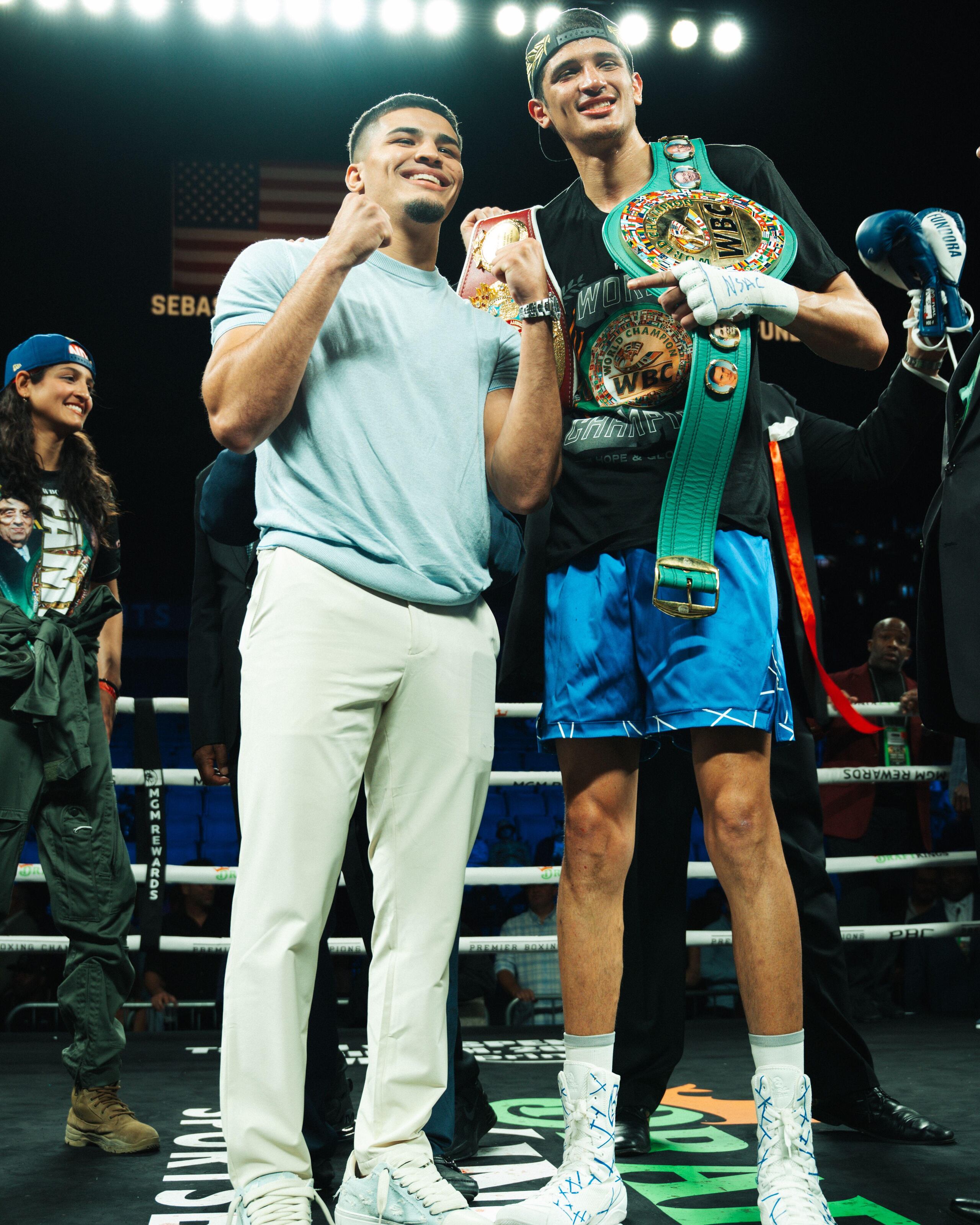 Xander Zayas estuvo presente en la pelea de Sebastian Fundora y Chordale Booker. También conversó con el promotor de Fundora, Sampson Lewkowicz.