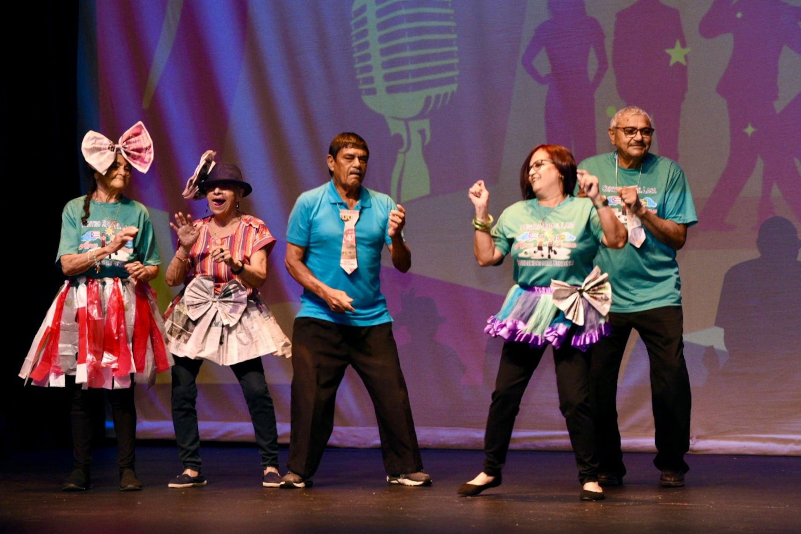 Los participantes brillaron en el escenario demostrando sus habilidades en baile, canto y modelaje.