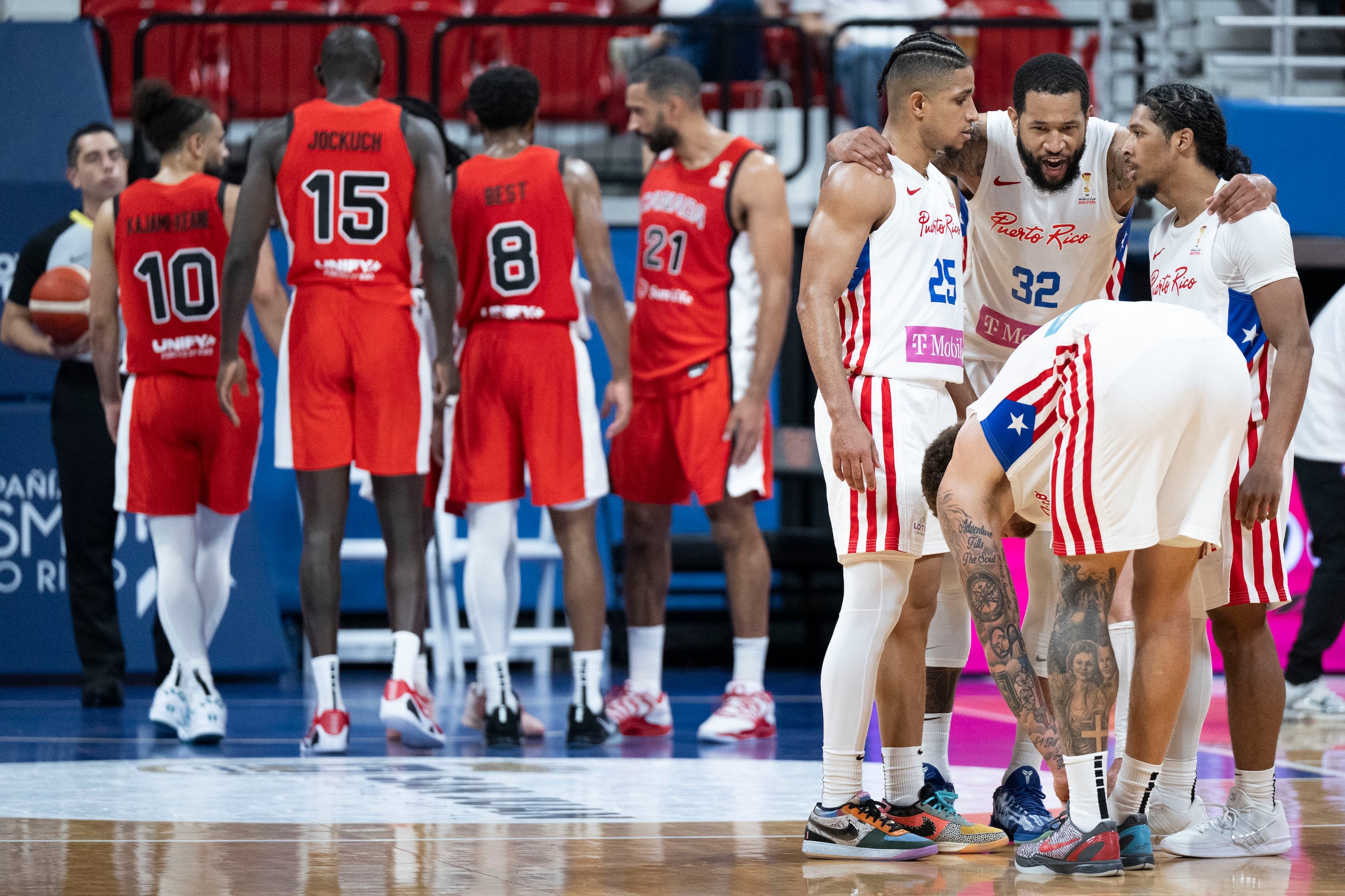 Puerto Rico durante el juego del pasado jueves frente a Canadá.