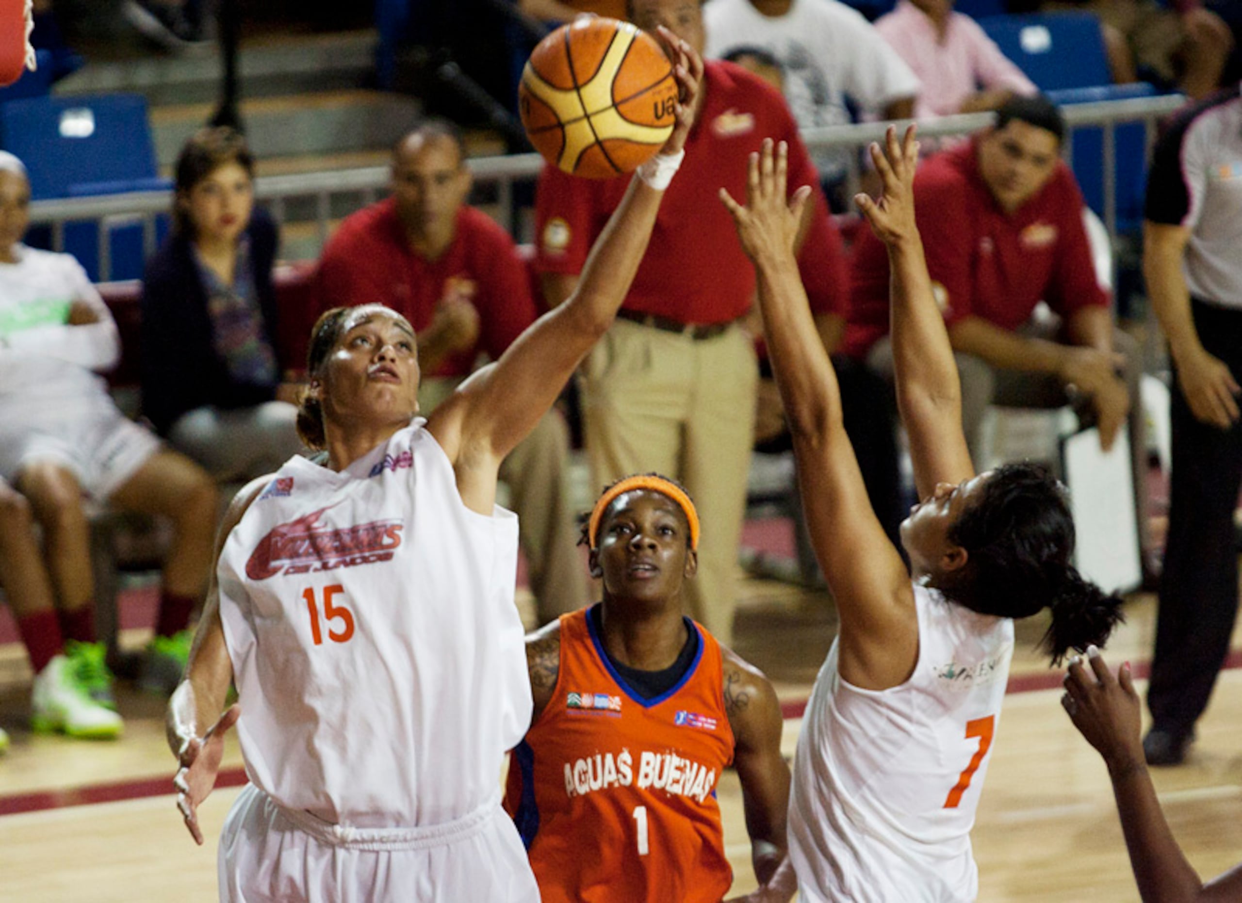 Esmary Vargas (15) jugó en el BSNF con Guaynabo, Carolina, Juncos y Morovis.