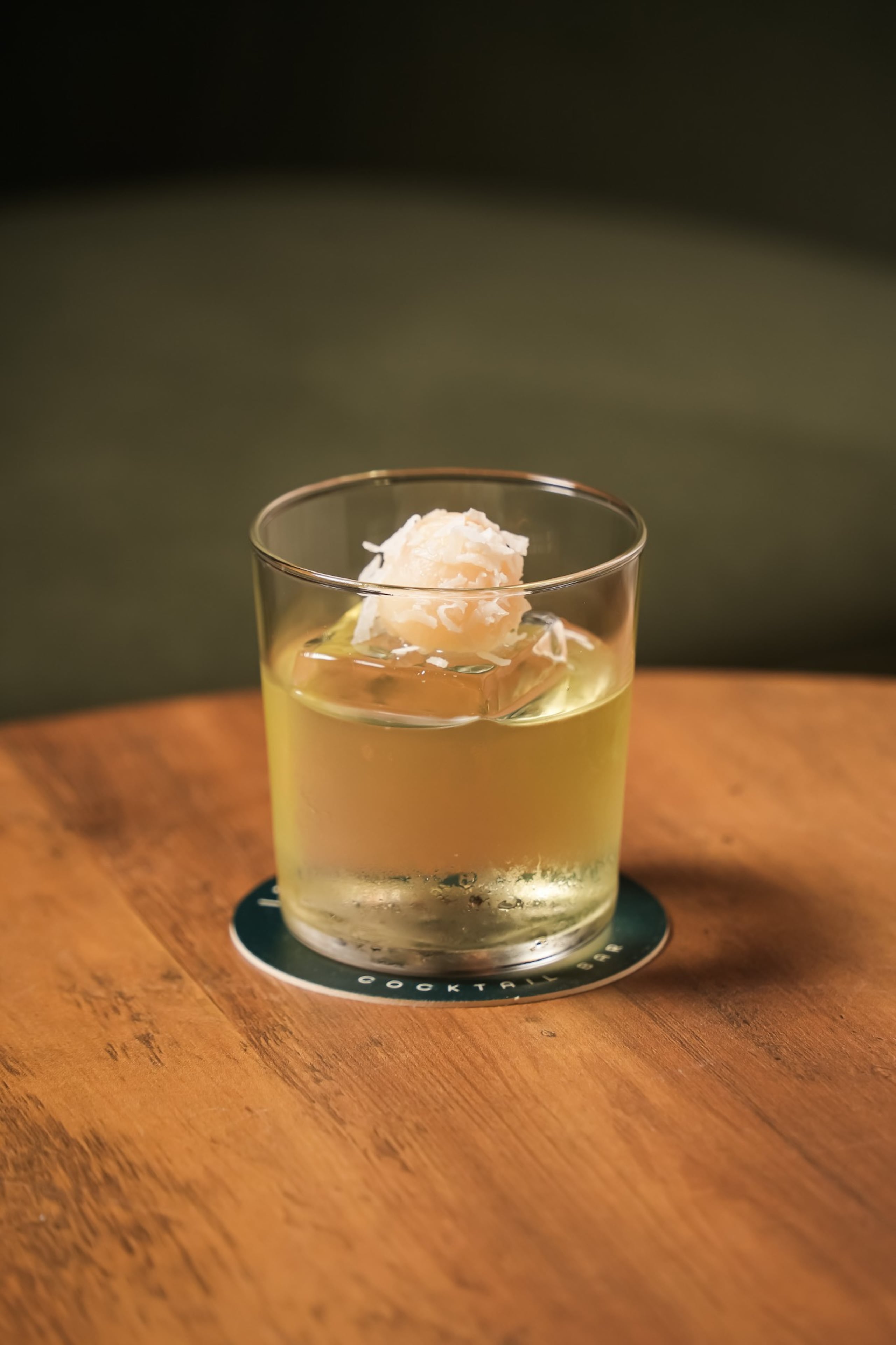 Unos de los tragos de Identidad es “Cochee milk punch”.