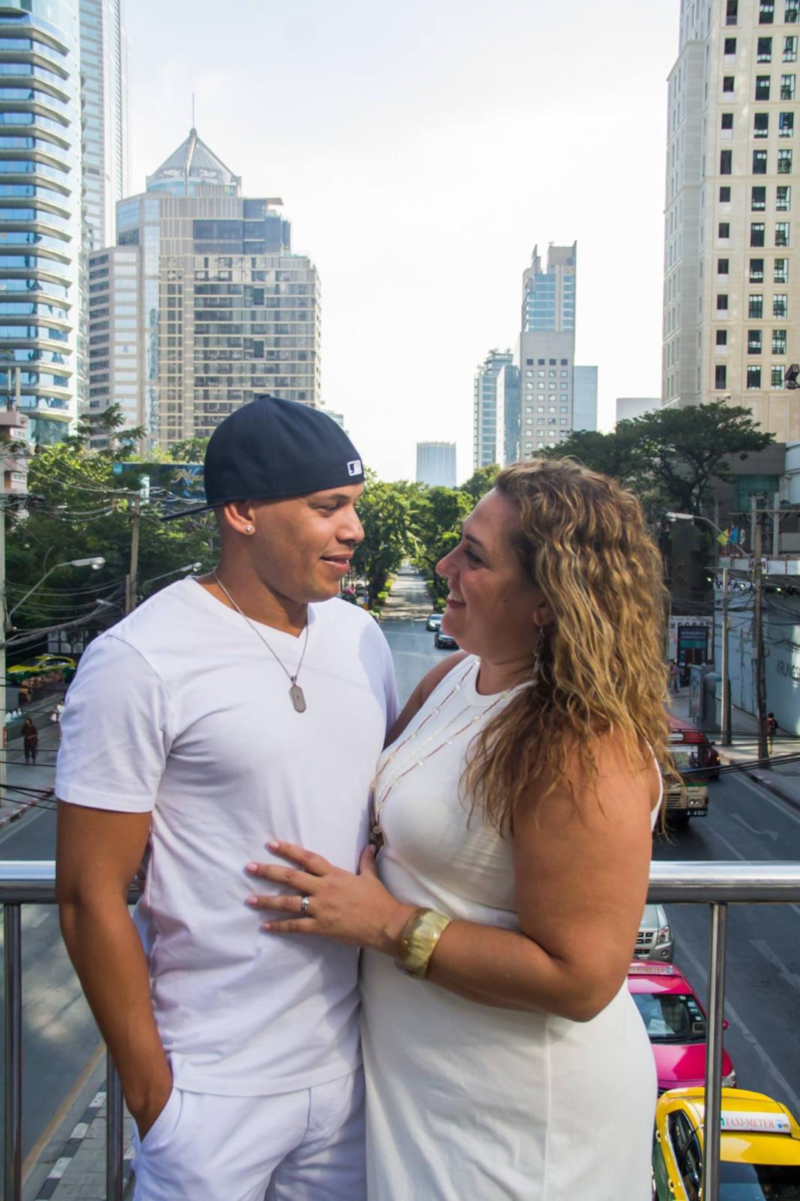 Heida N. Porrata-Doria Morales reside en Tailandia hace 15 años. Vive con su esposo brasileño Gilcimar Pereira Macier.