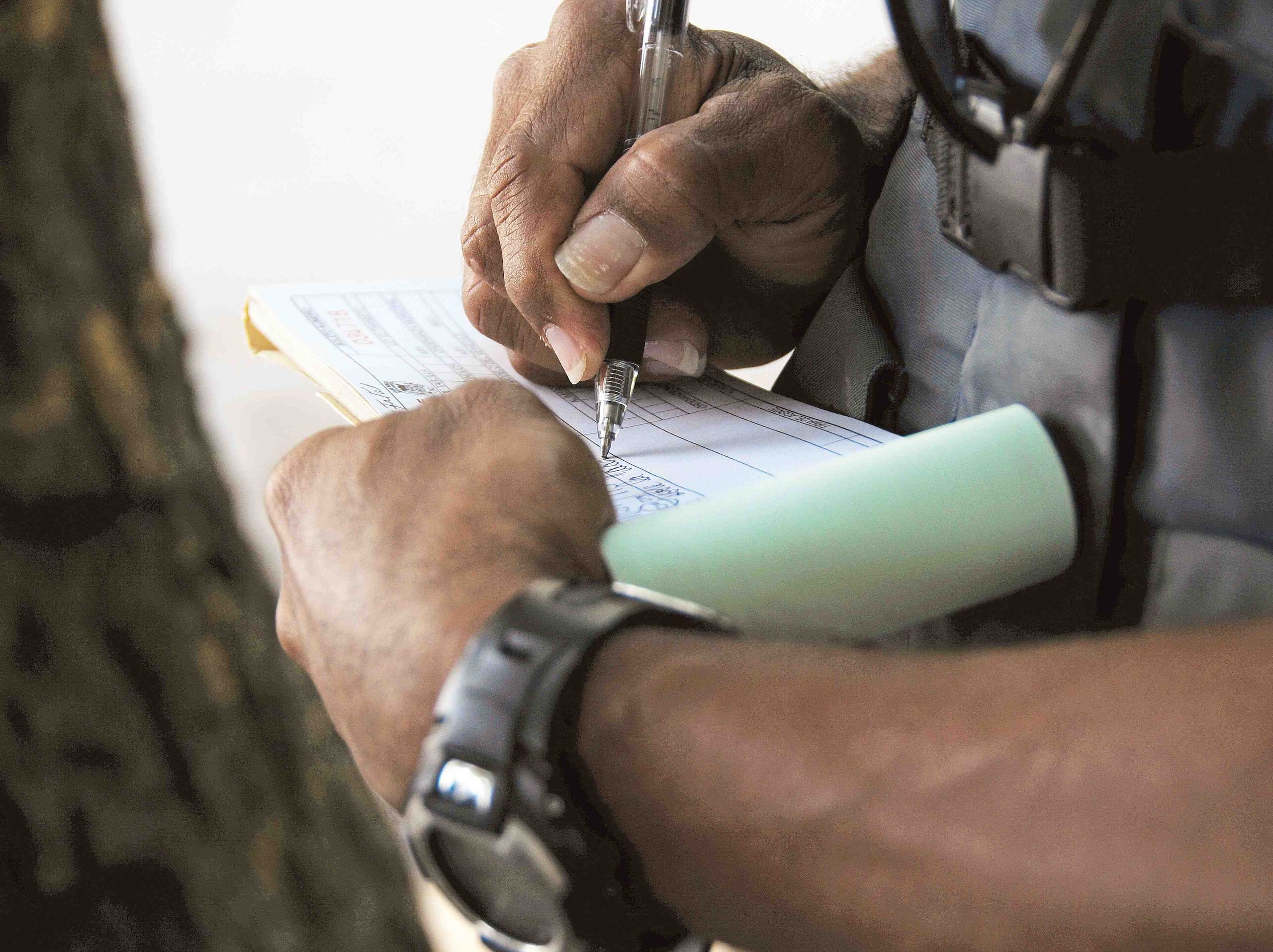 Los conductores recibirán un 60% de descuento para el pago de infracciones, incluyendo intereses y recargos. (Archivo / GFR Media)