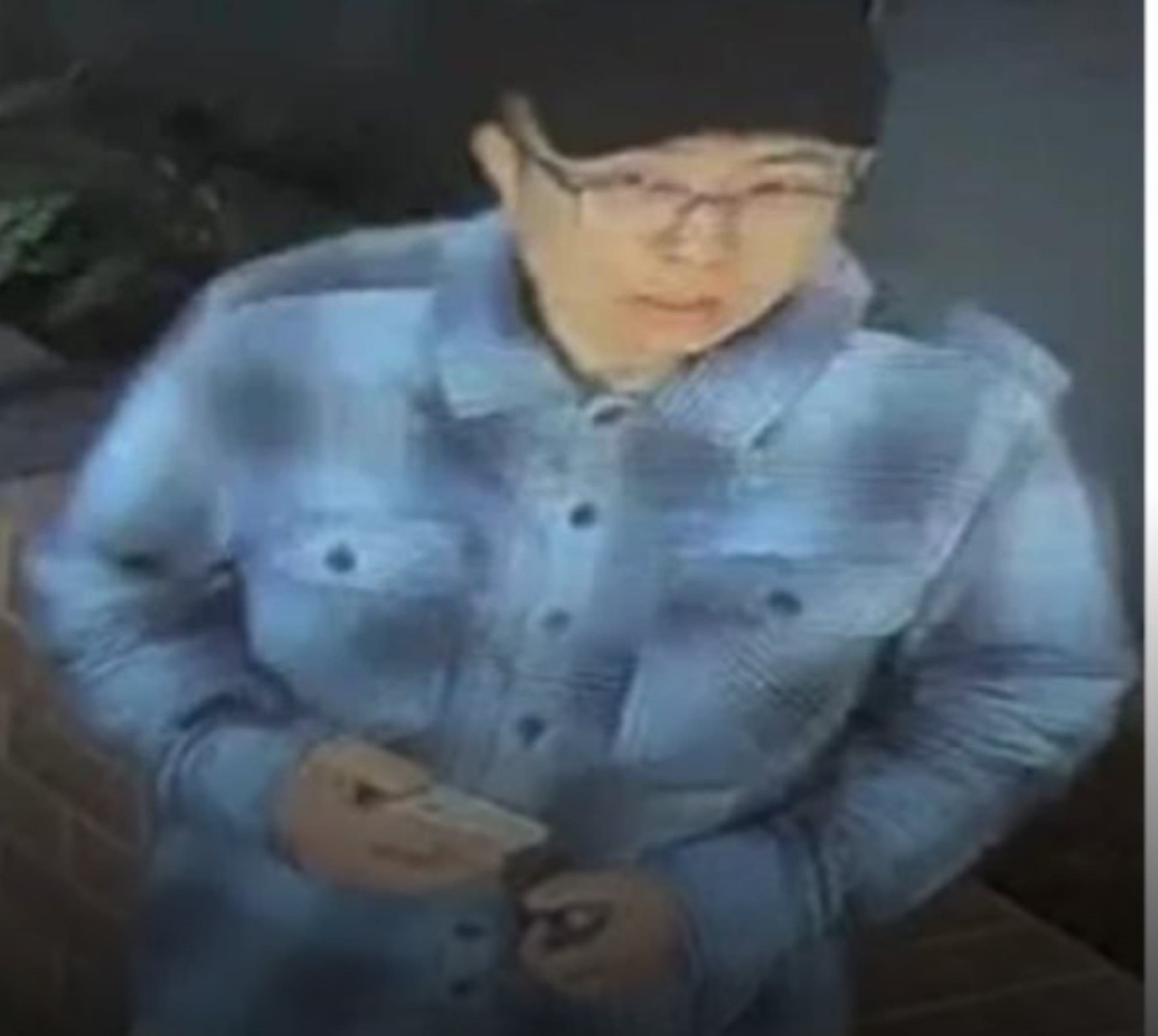 Hombre buscado por arrojar café hirviendo a un bebé en Australia