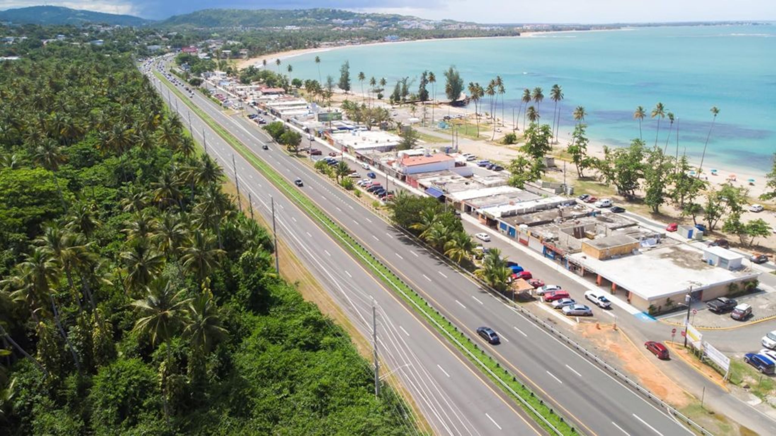 Vista aérea de la zona de los kioskos en Luquillo.