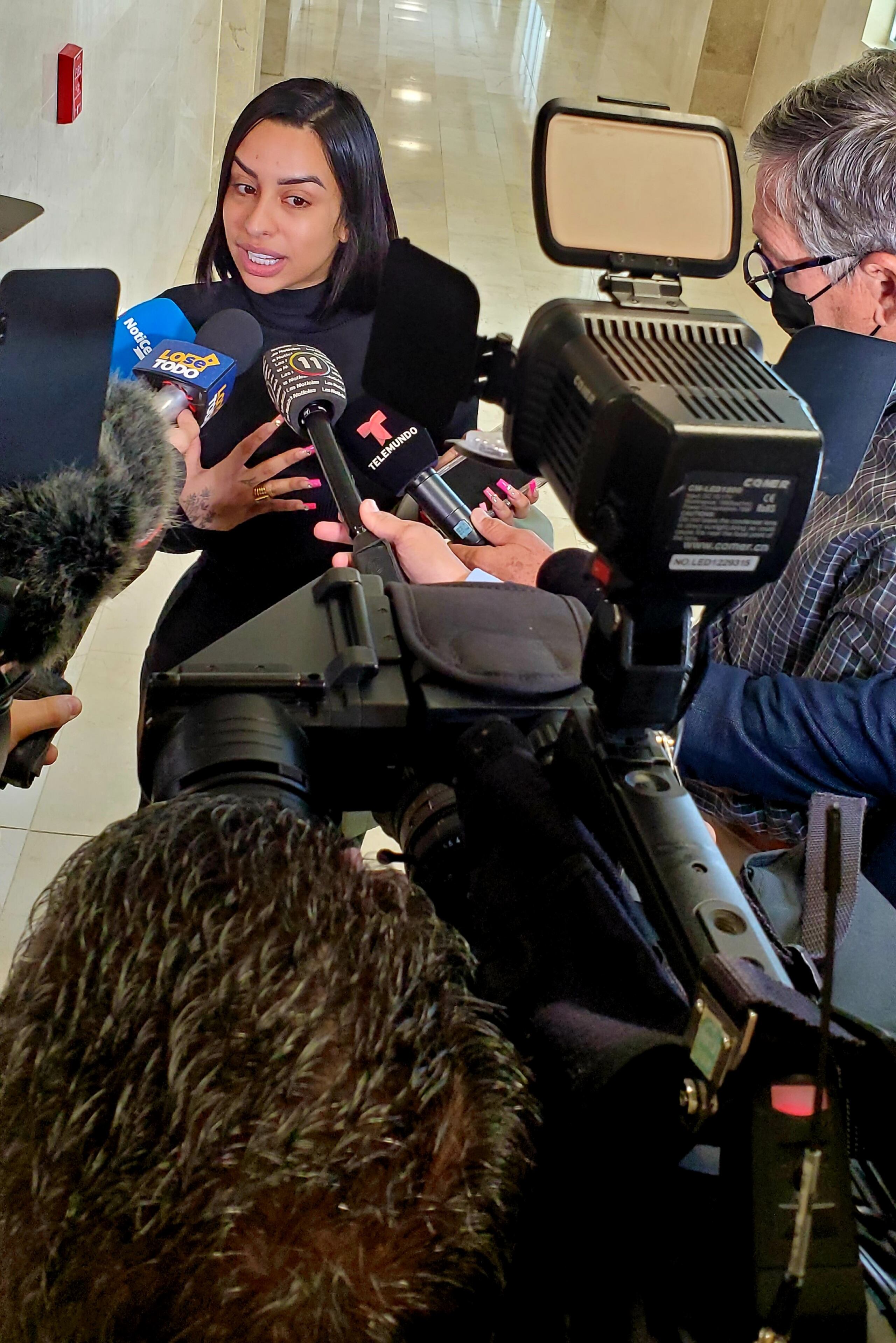 Andrea Ojeda Cruz sostuvo que no ha sido protegida adecuadamente por el Departamento de Justicia.