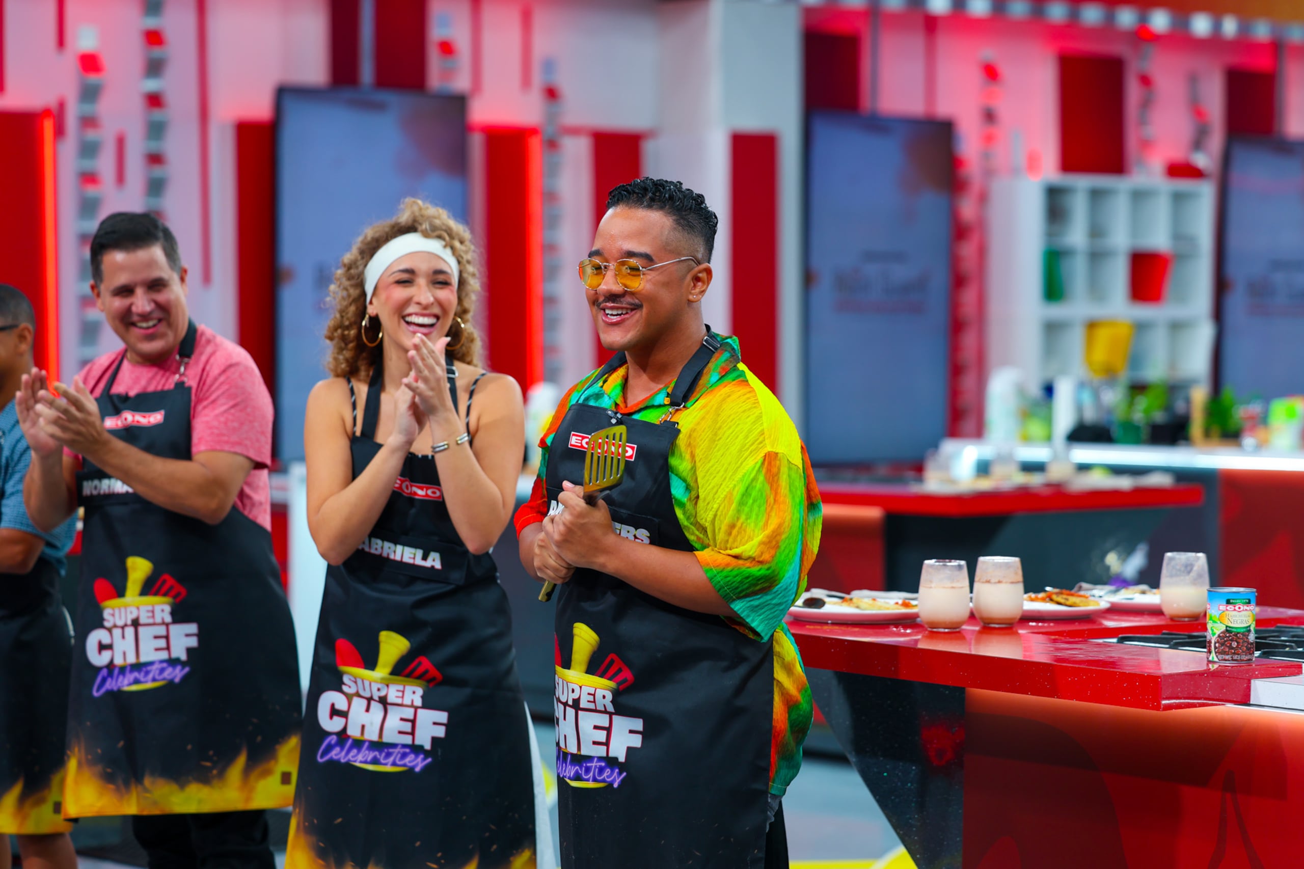 Angie Rivers logró sobresalir en el más reciente reto de "Super Chef Celebrities".