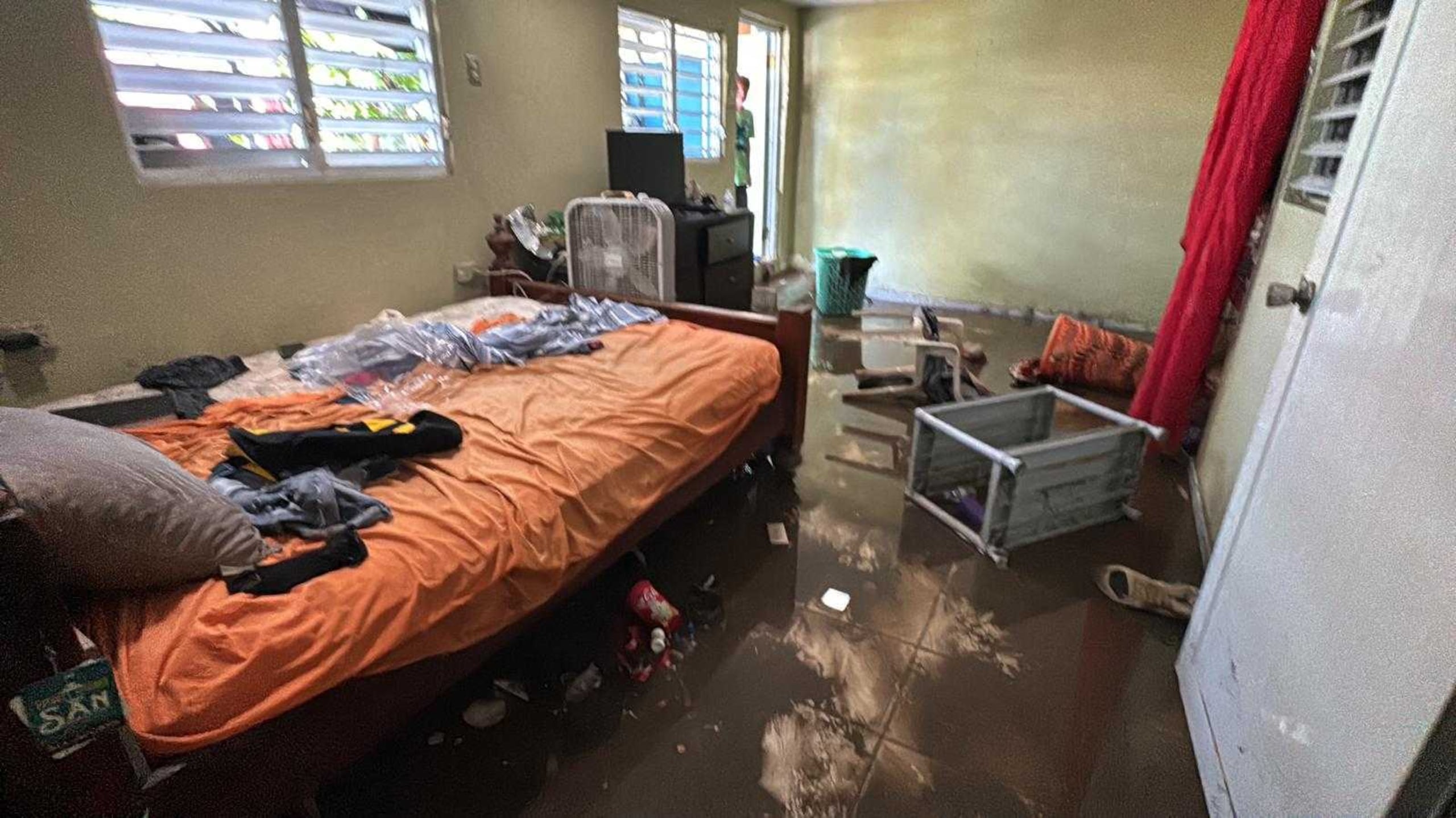 El alcalde de Yauco, Ángel Luis "Luigi" Torres indicó que su propuesta es otorgar a estos damnificados un vale de $4,000 para que puedan comprar algunos artículos en lo que se logran acceder a fondos de FEMA o alguna otra ayuda.