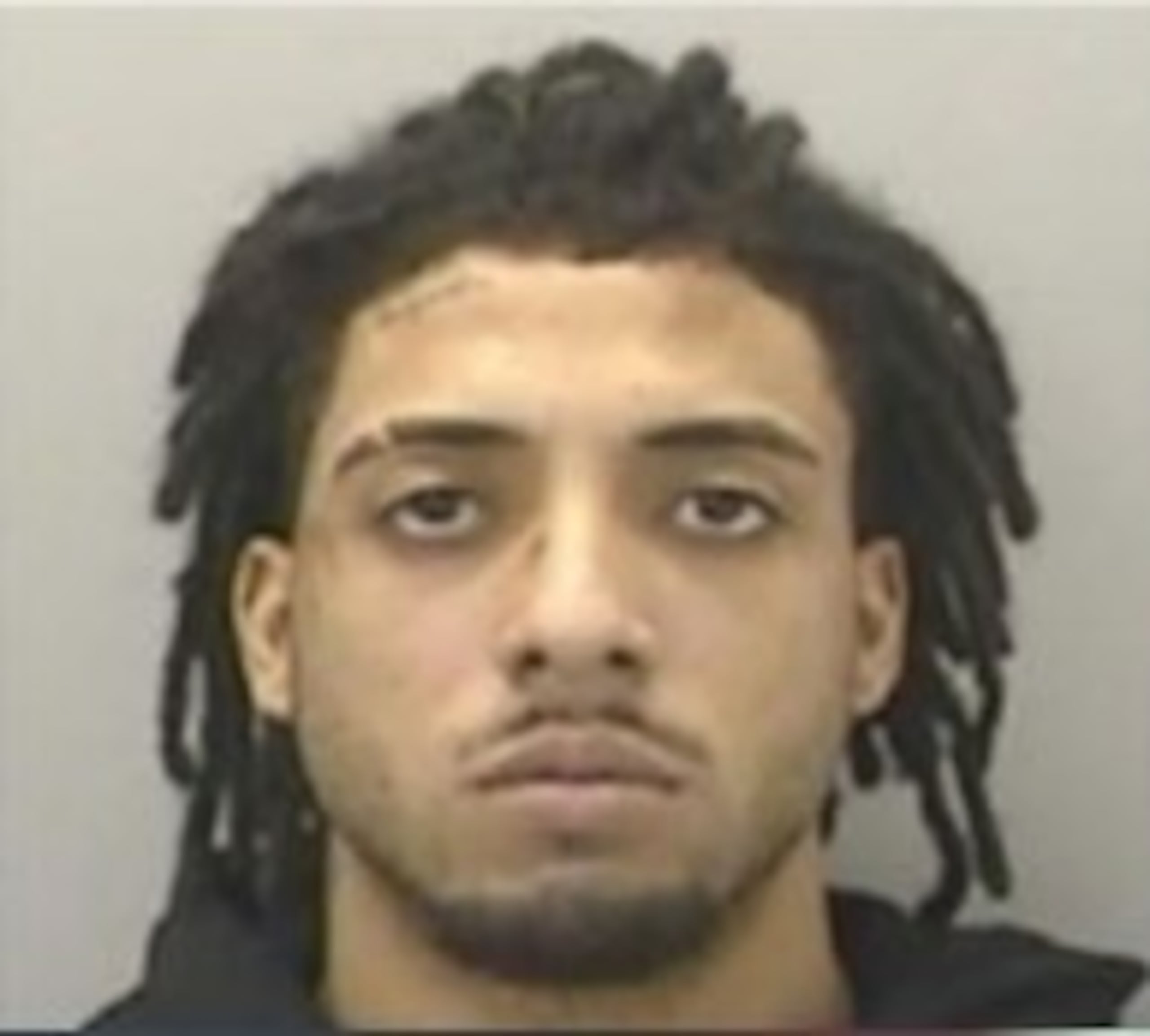 Isaac Sánchez fue arrestado por agentes de la División de Inteligencia de San Juan en medio de una vigilancia en octubre pasado, durante la que alegadamente se produjeron disparos.