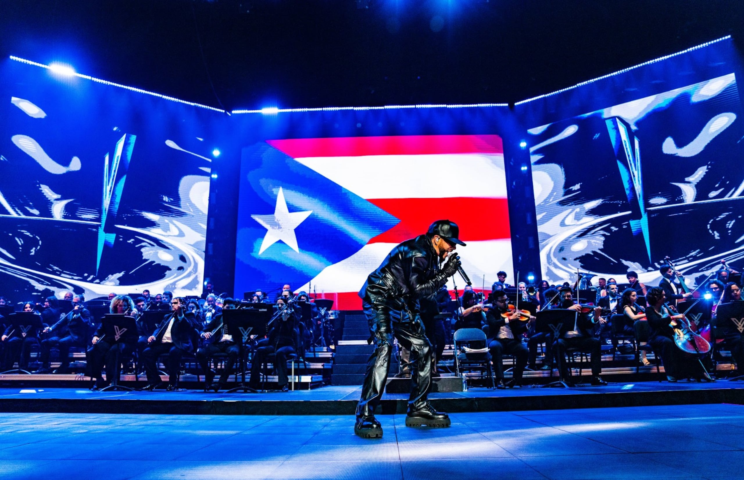 En múltiples ocasiones, el ícono del reguetón agradeció al público, a Cucco y a la Orquesta Filarmónica de Puerto Rico.
