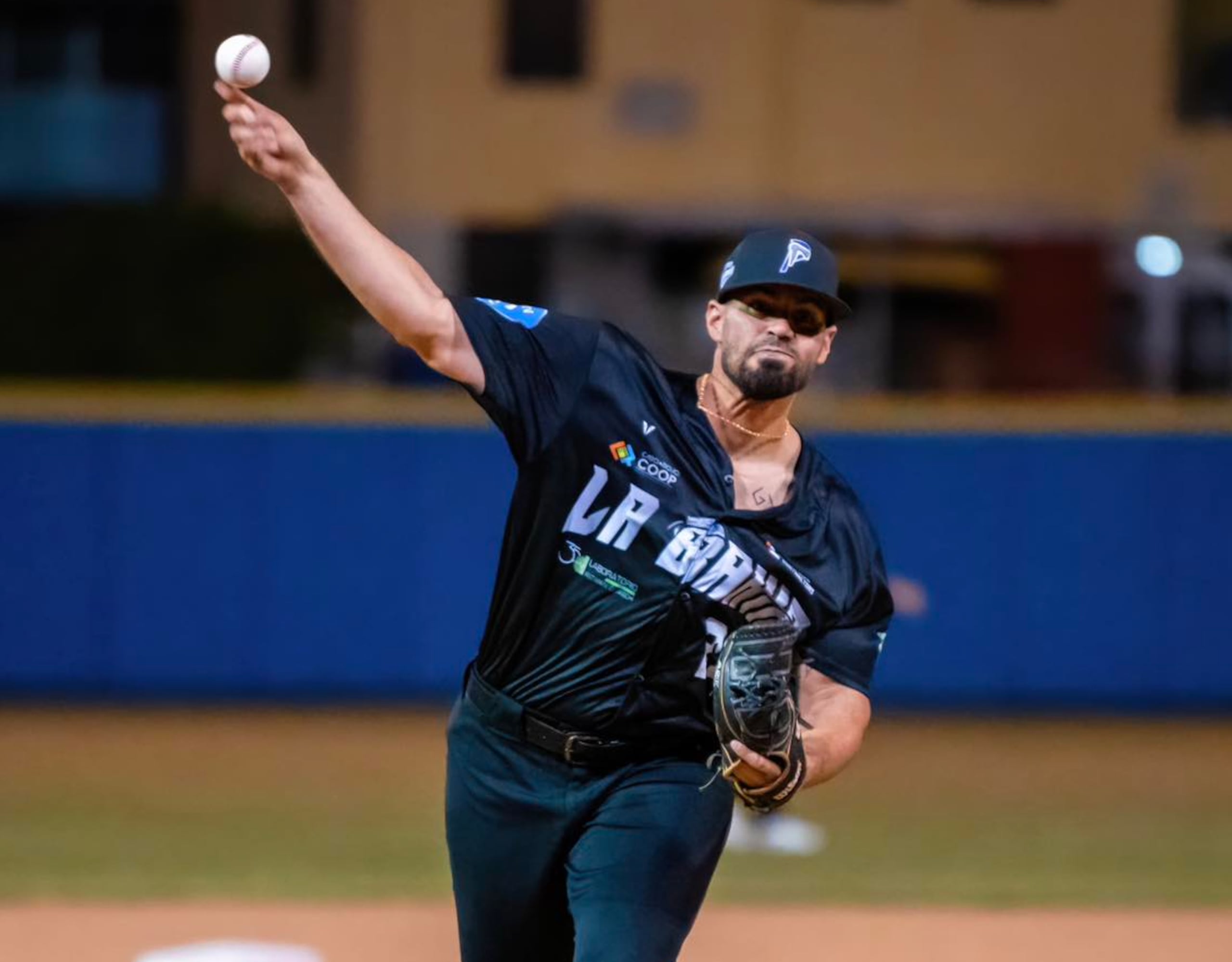 Wilbert Rodríguez se combinó con Carlos Dávila para silenciar la ofensiva de los Cardenales con dos hits permitidos.