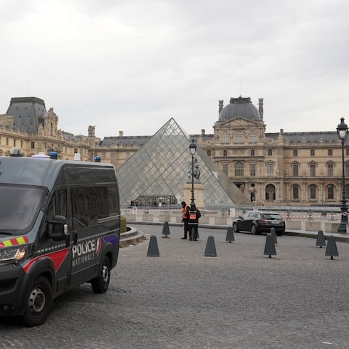 FOTOS: Esto es lo que se sabe del robo al Louvre y las joyas desaparecidas