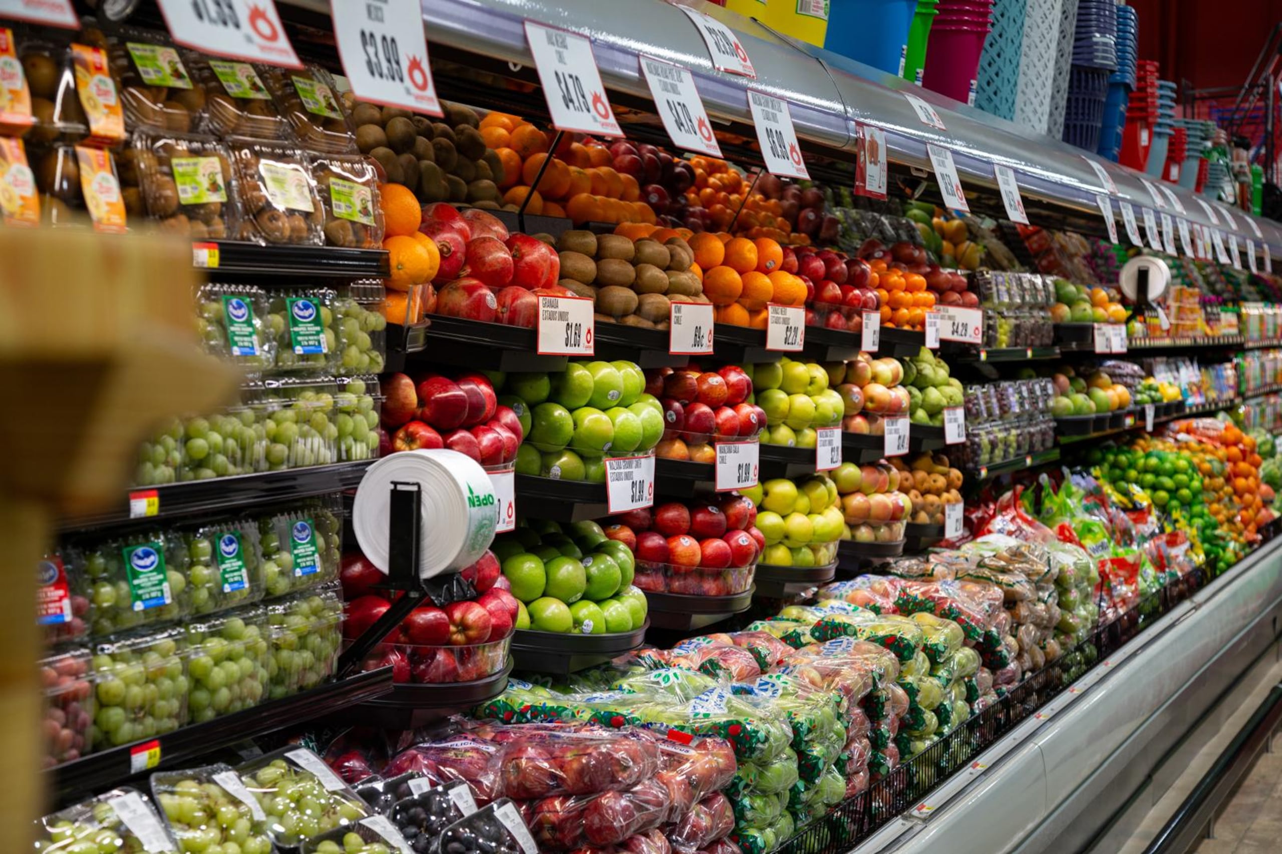 Los entrevistados indicaron que su gasto en alimentos y productos del hogar aumentó un 13%, de $452 en el 2024 a $509 mensuales en el 2025.