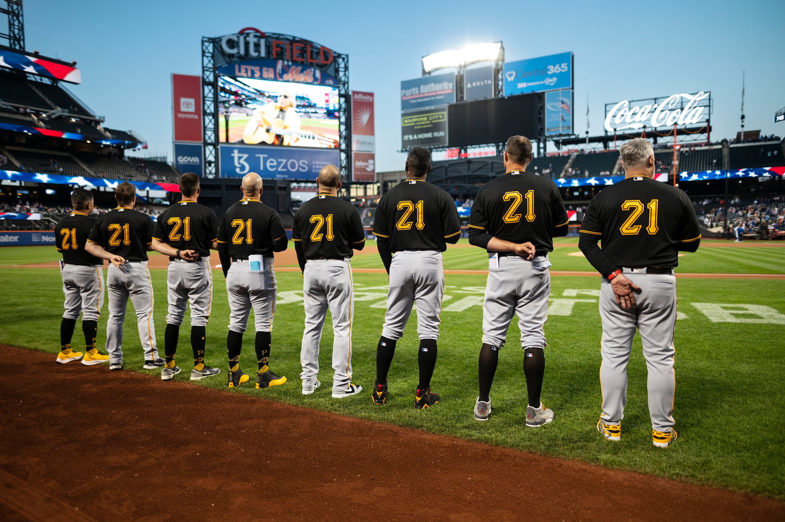 El 15 de septiembre, las Grandes Ligas celebran el Día de Roberto Clemente.